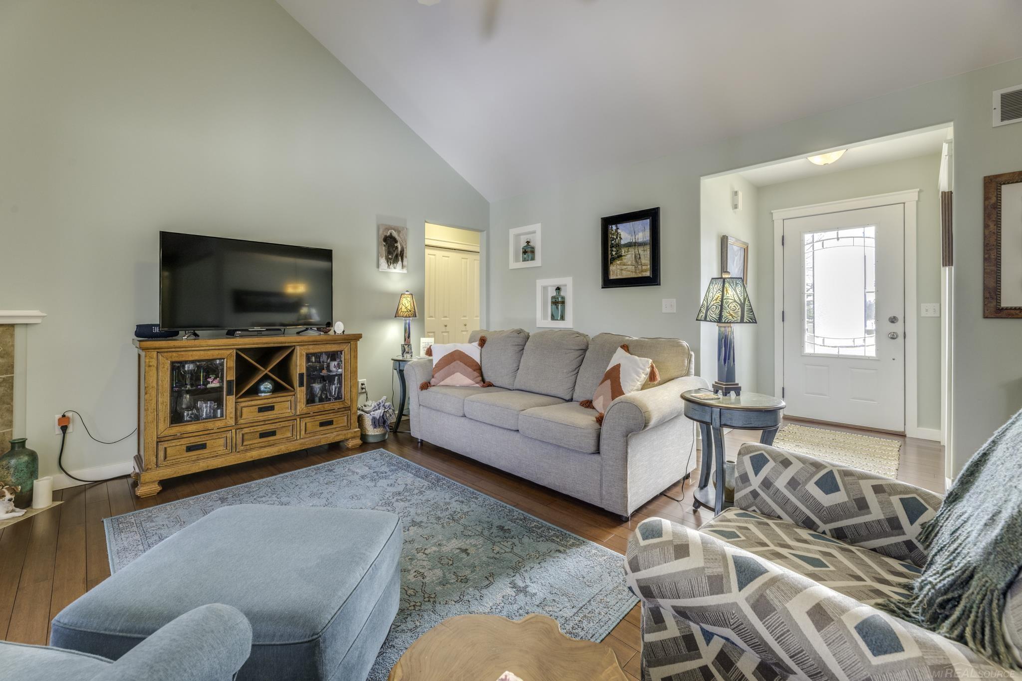7006 Greenbush Lane