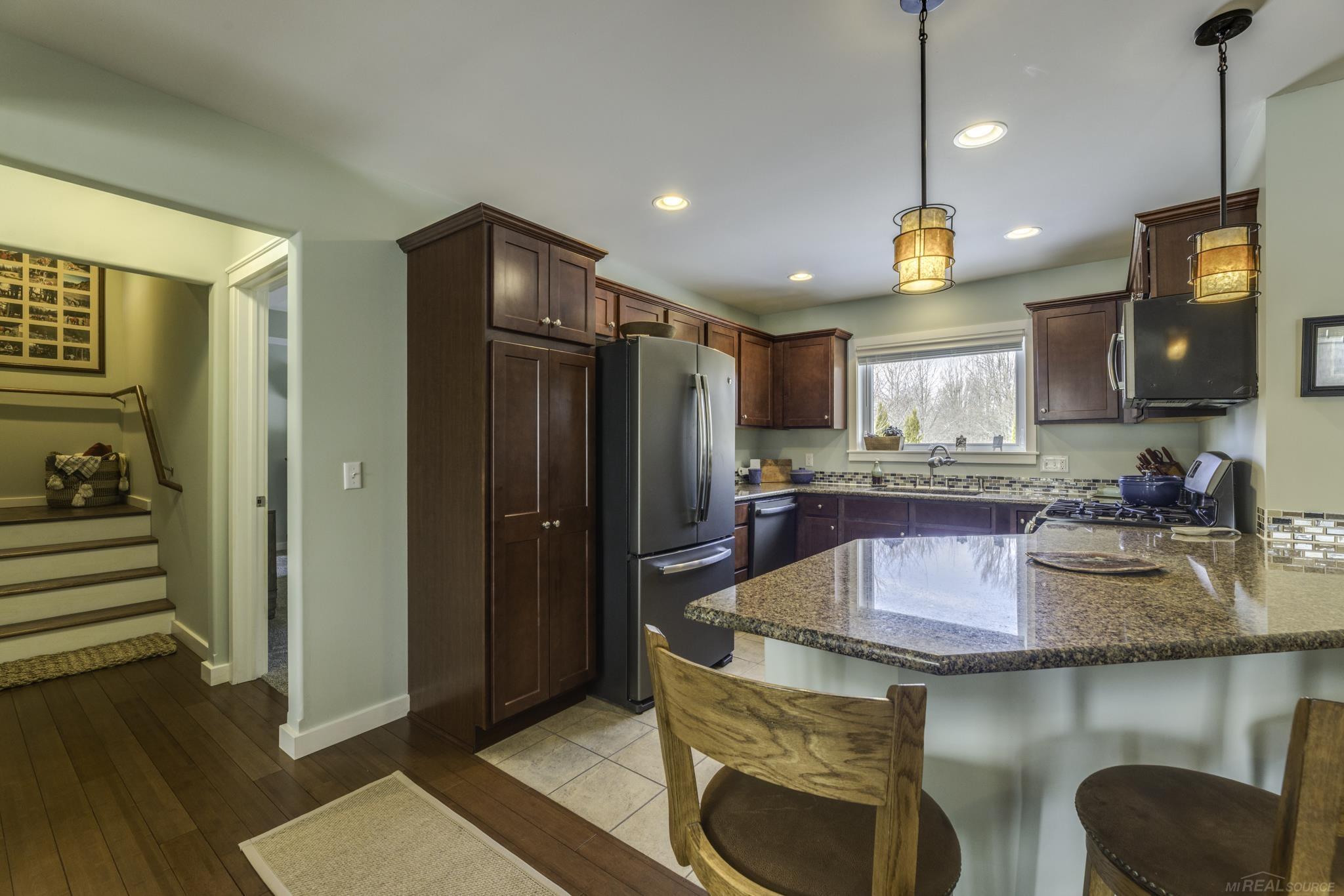 7006 Greenbush Lane