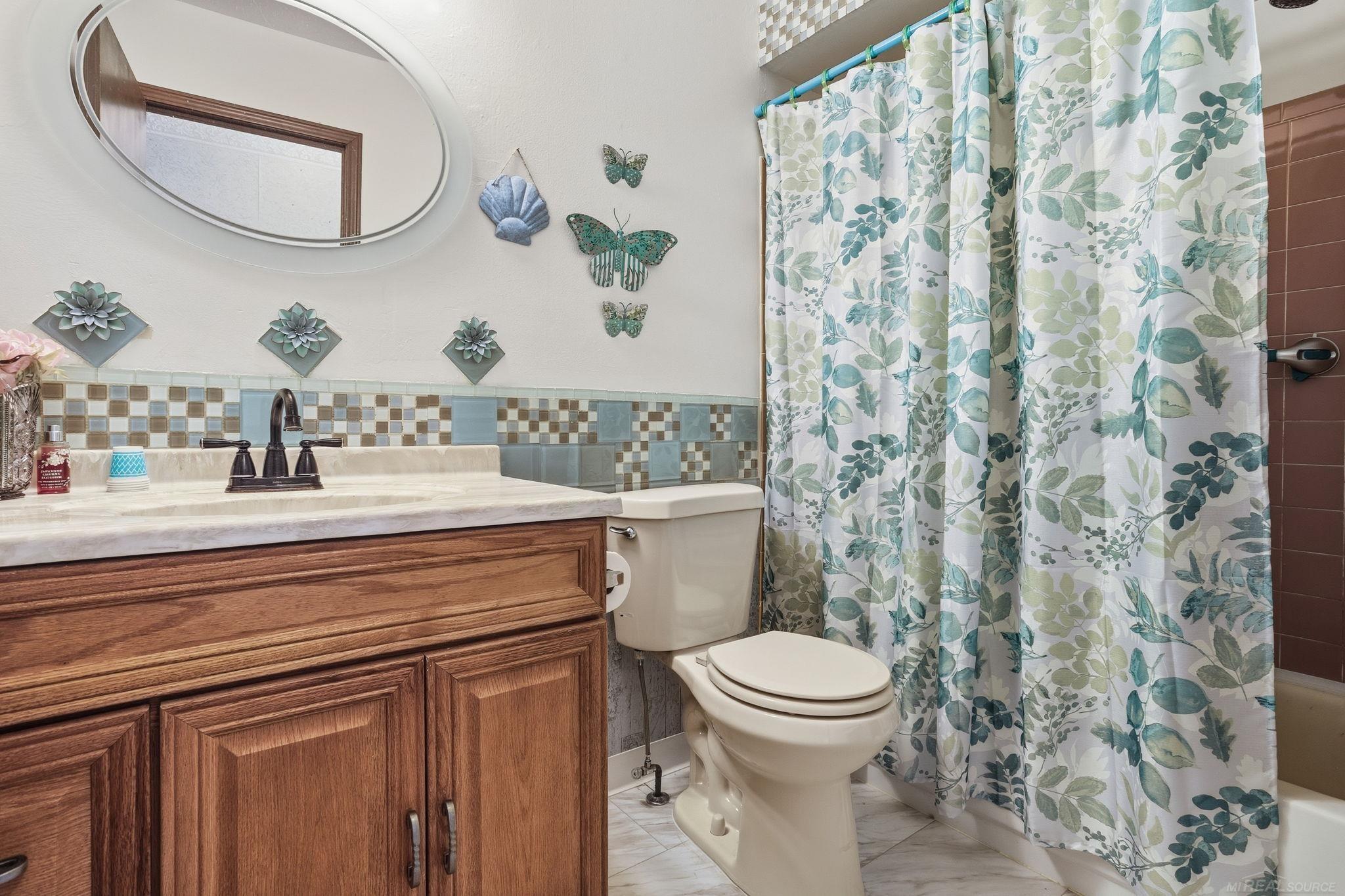 5301 Rene Drive UNIT 105 Unit: BLDG 27 UNIT 105