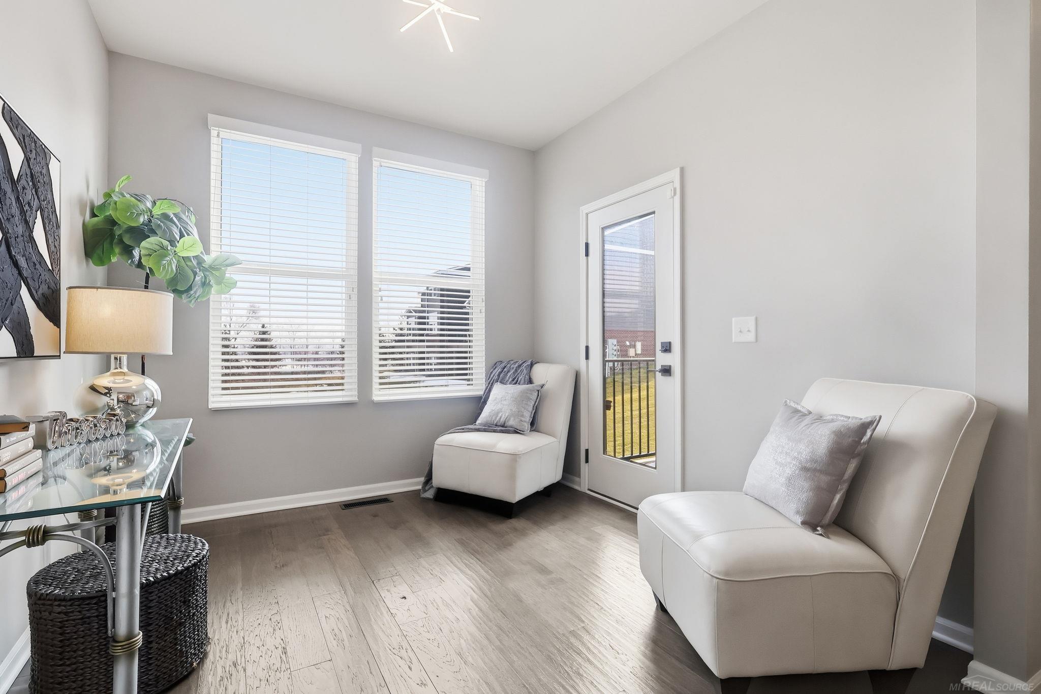 4877 Broomfield Way