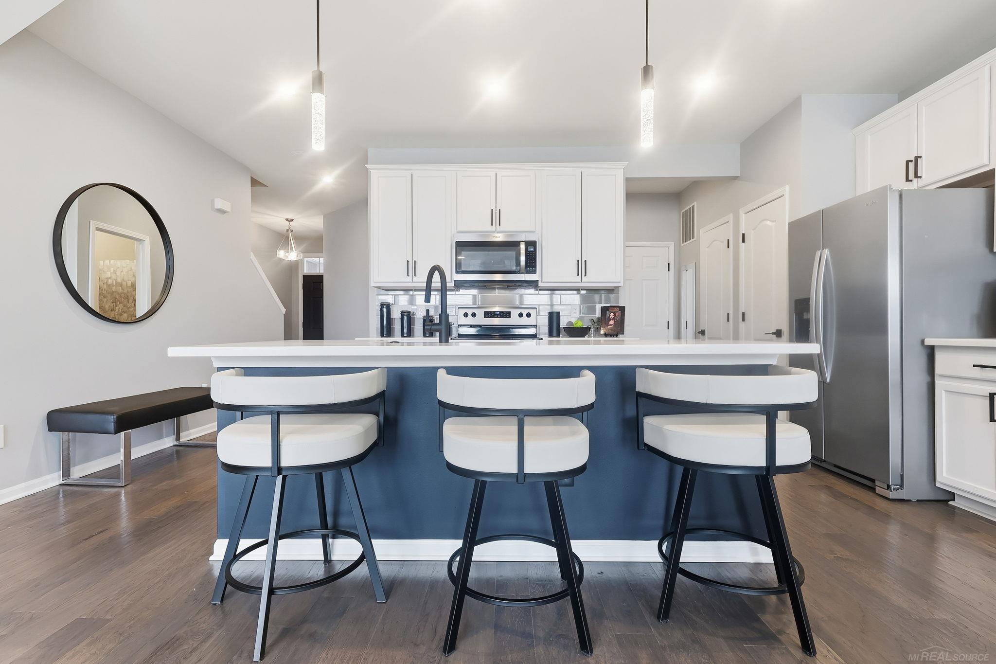 4877 Broomfield Way