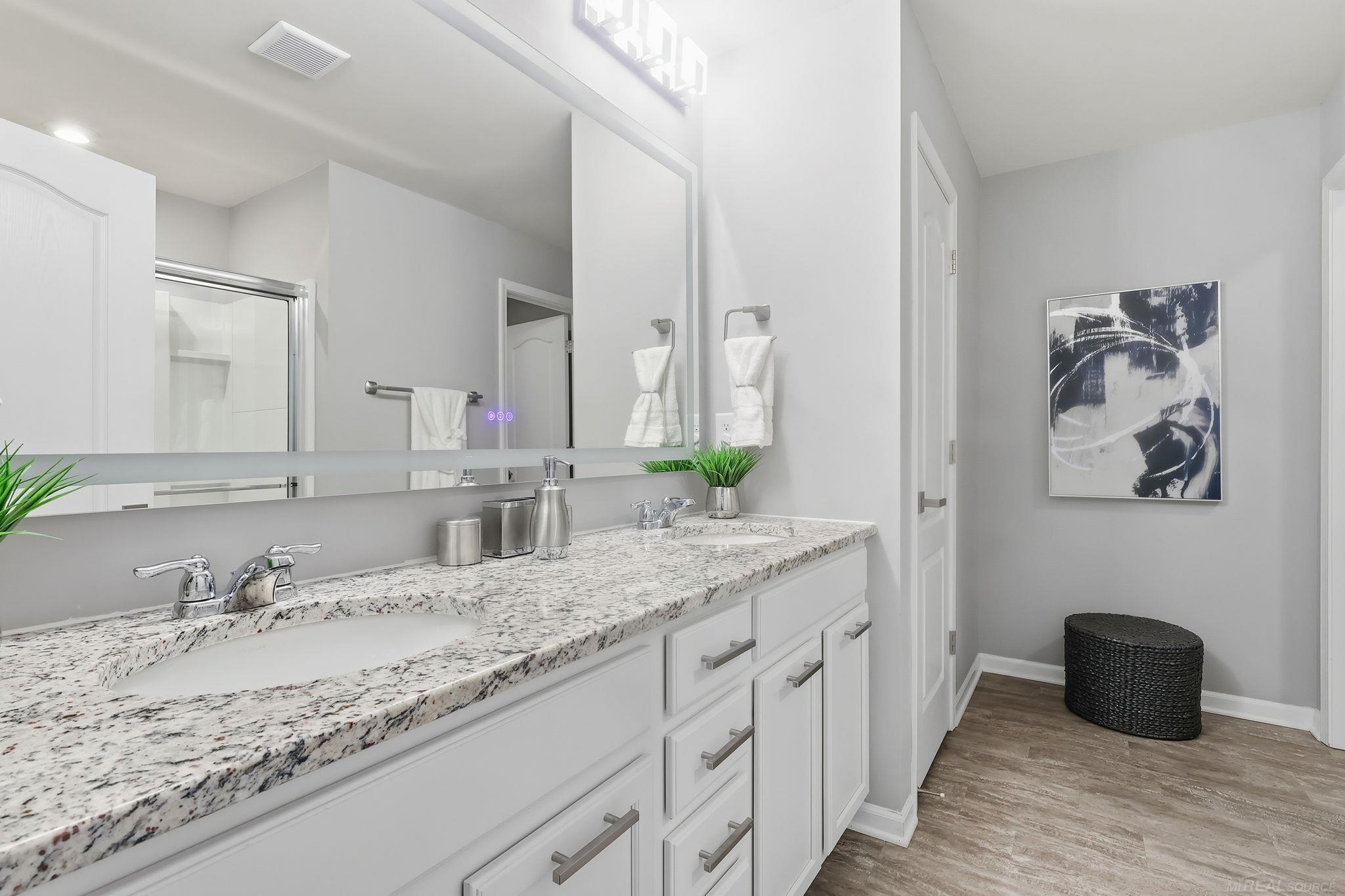 4877 Broomfield Way