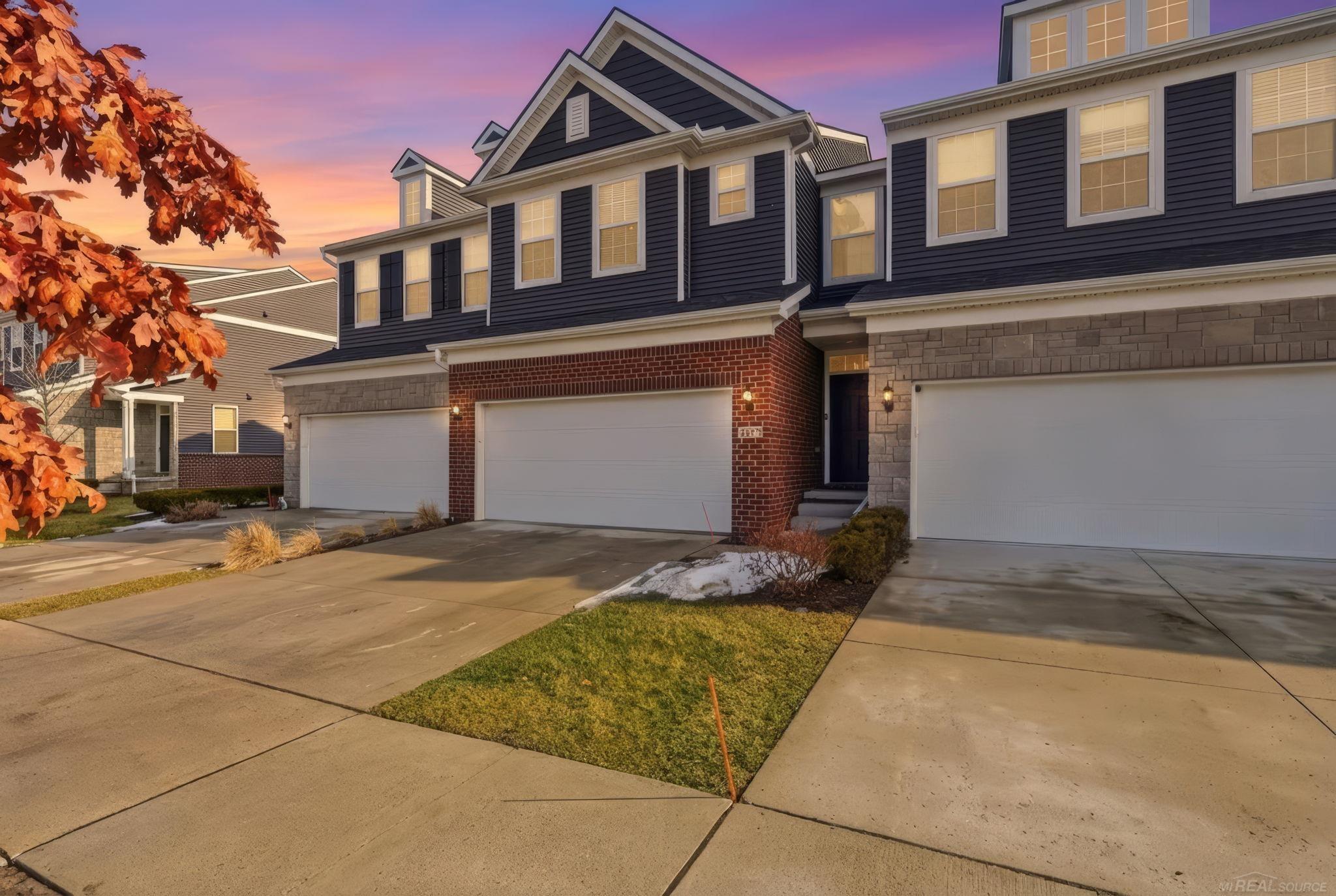 4877 Broomfield Way