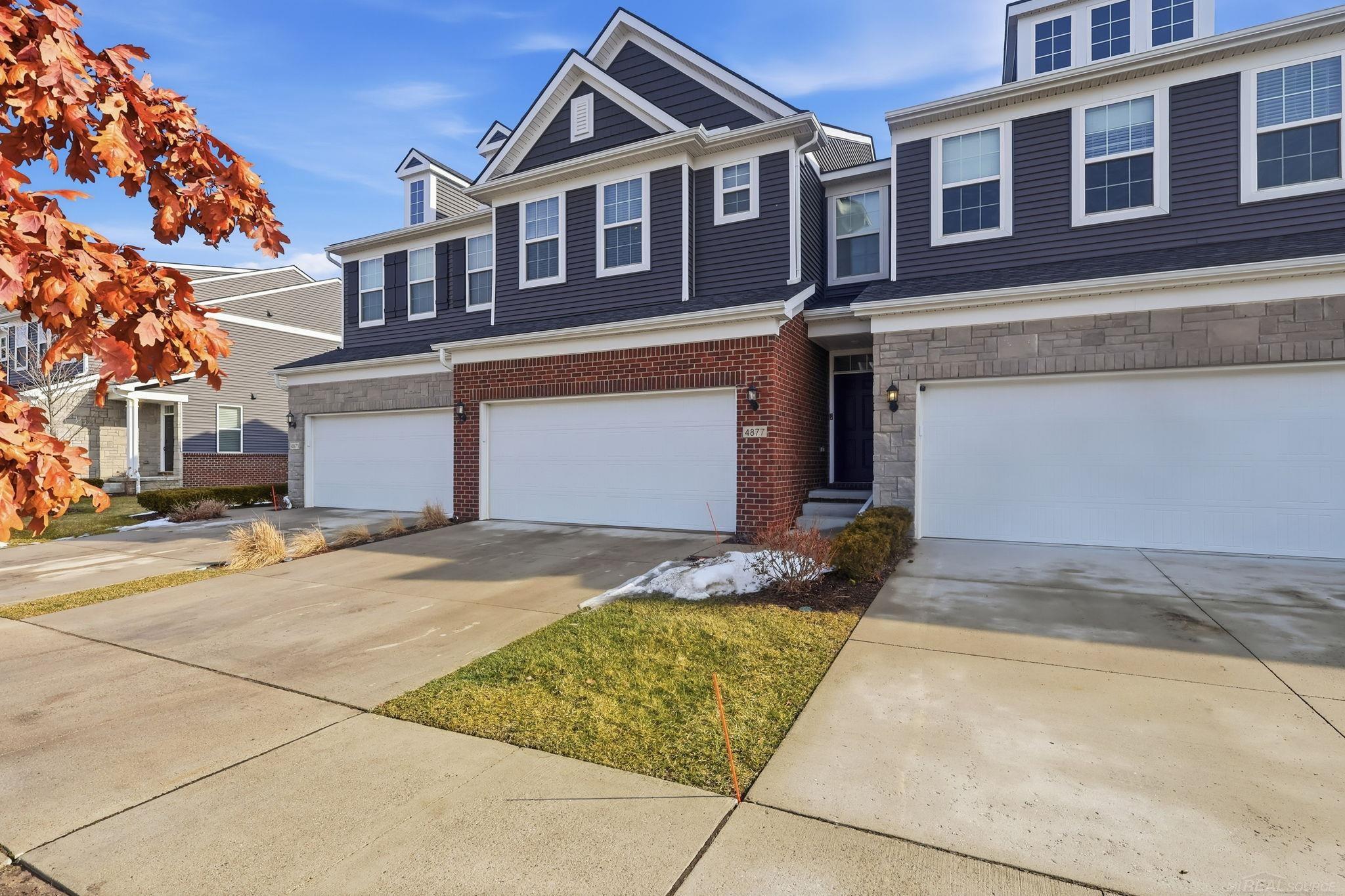 4877 Broomfield Way