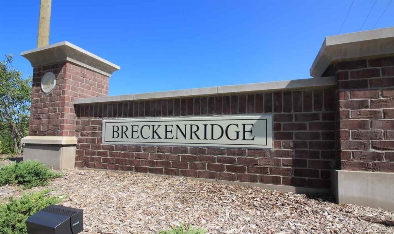 4877 Broomfield Way