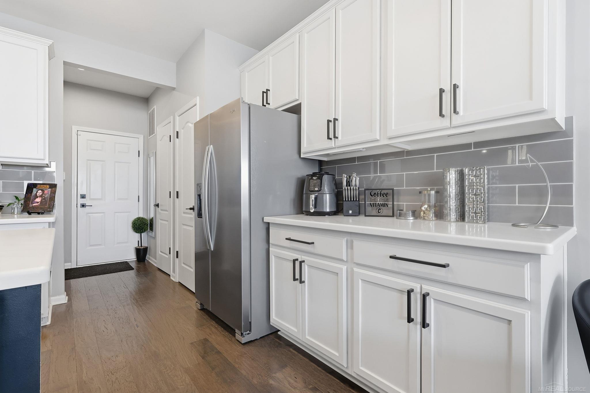 4877 Broomfield Way