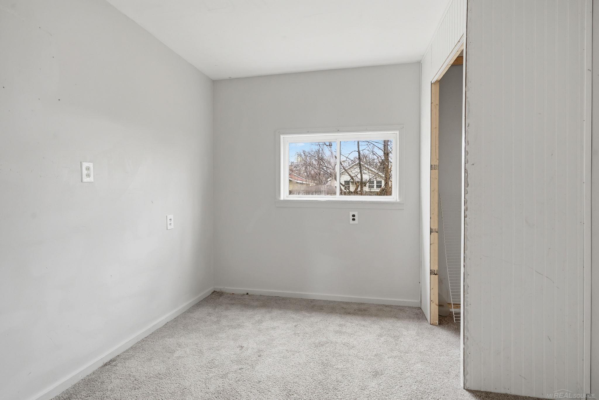925 Leland Street