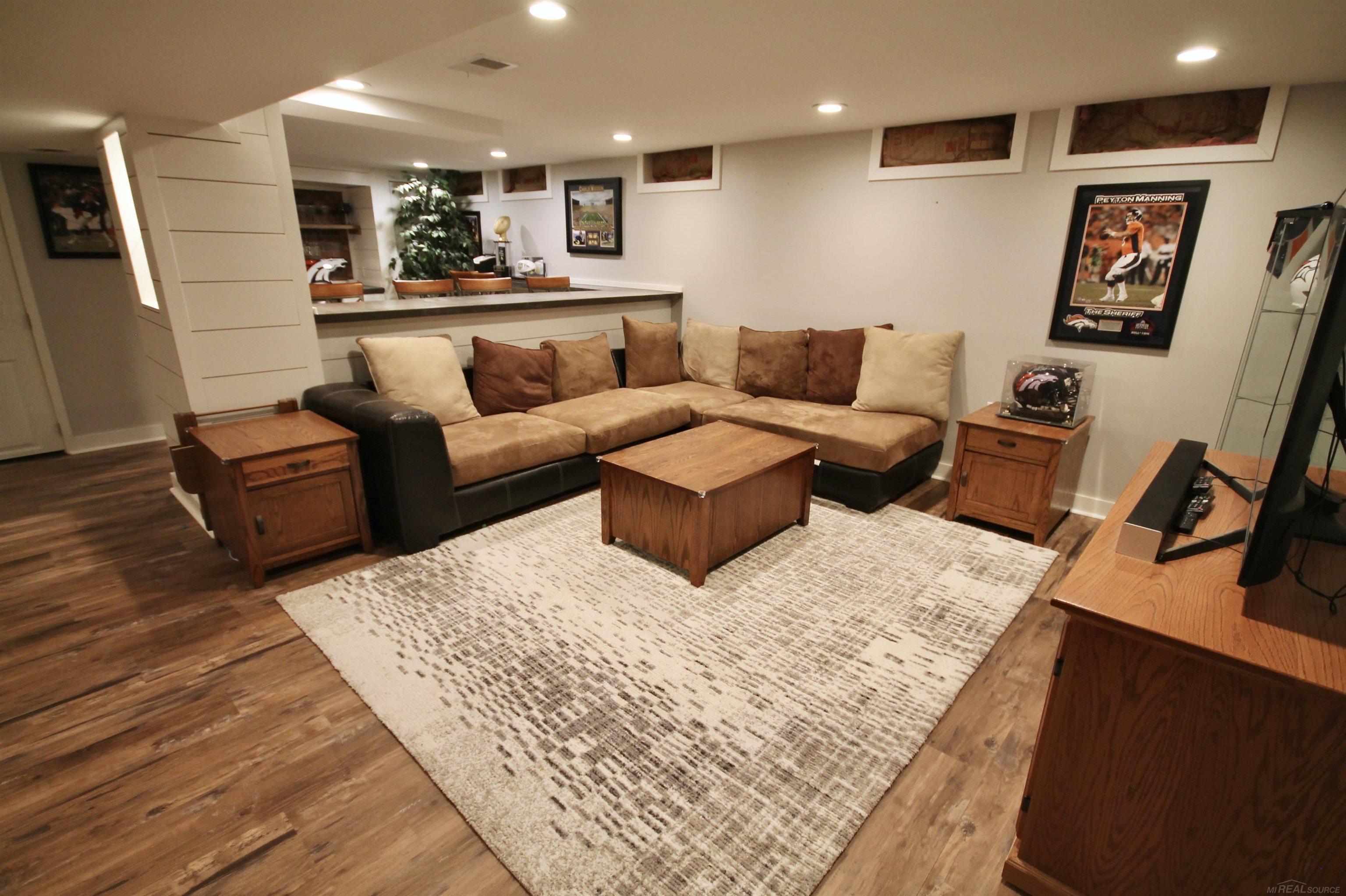 1596 Colony Drive