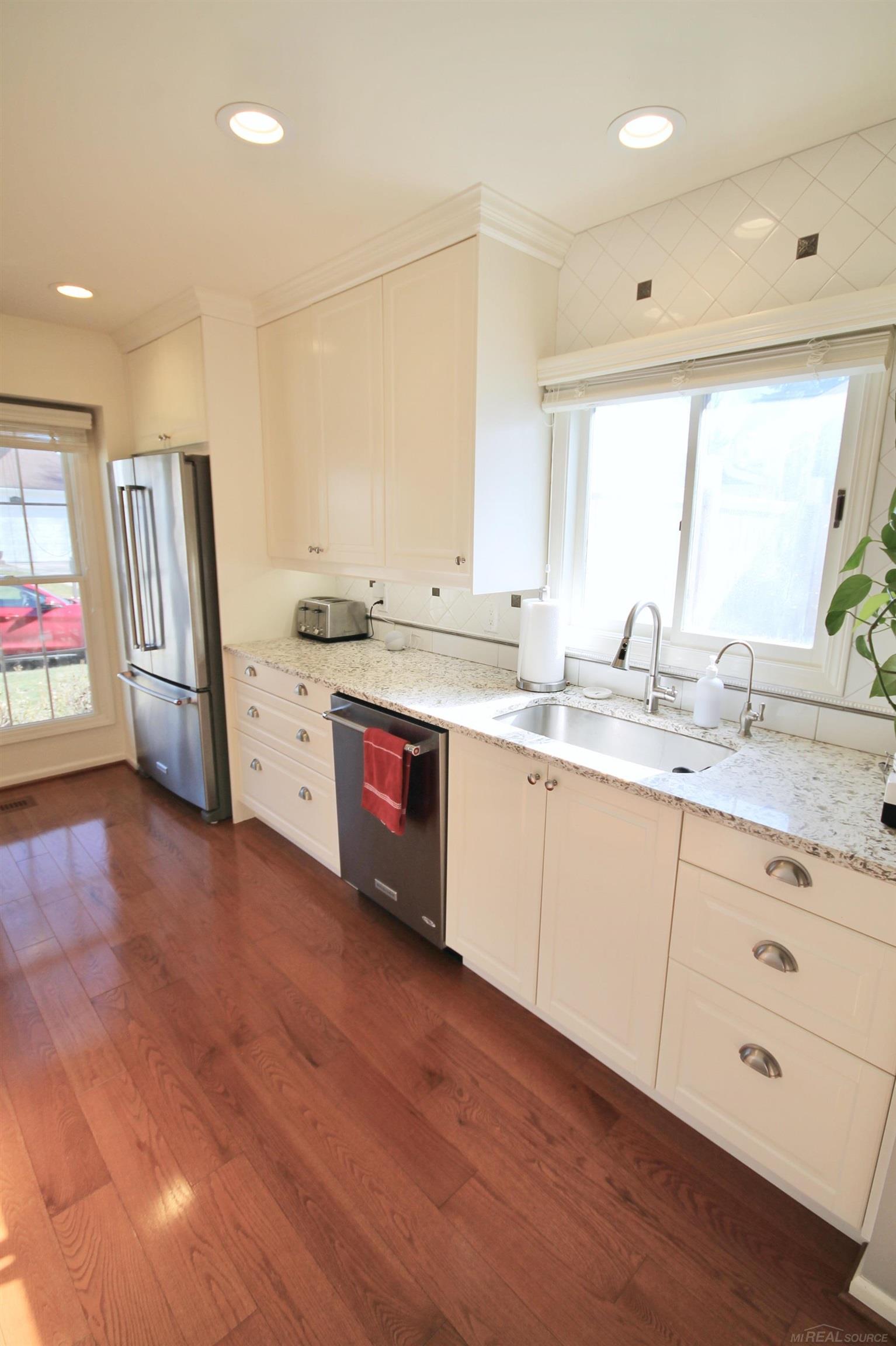 1596 Colony Drive