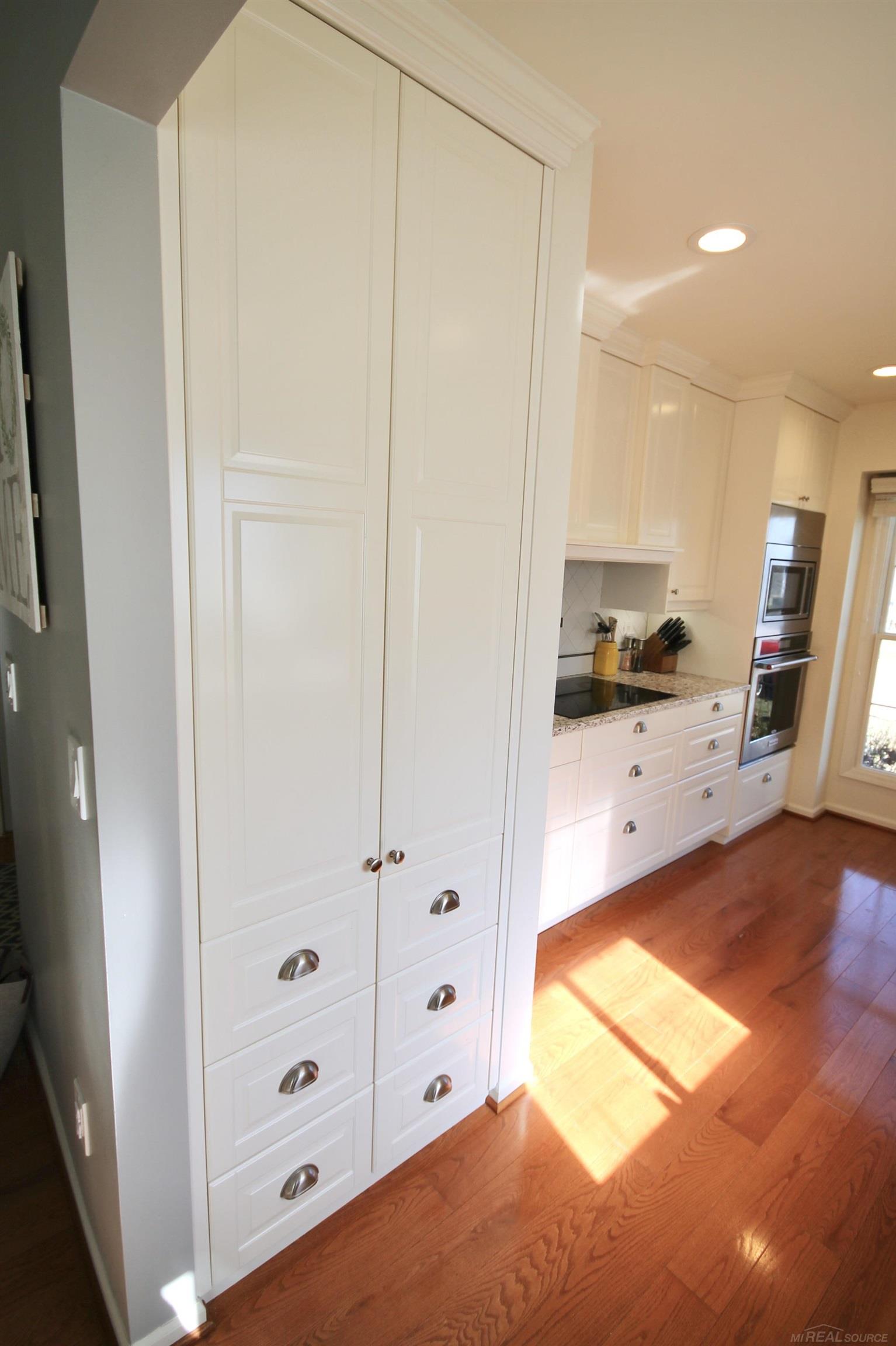 1596 Colony Drive