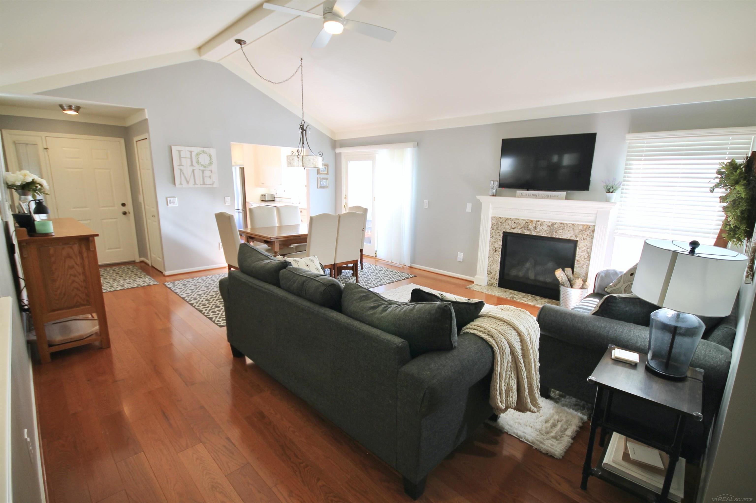 1596 Colony Drive