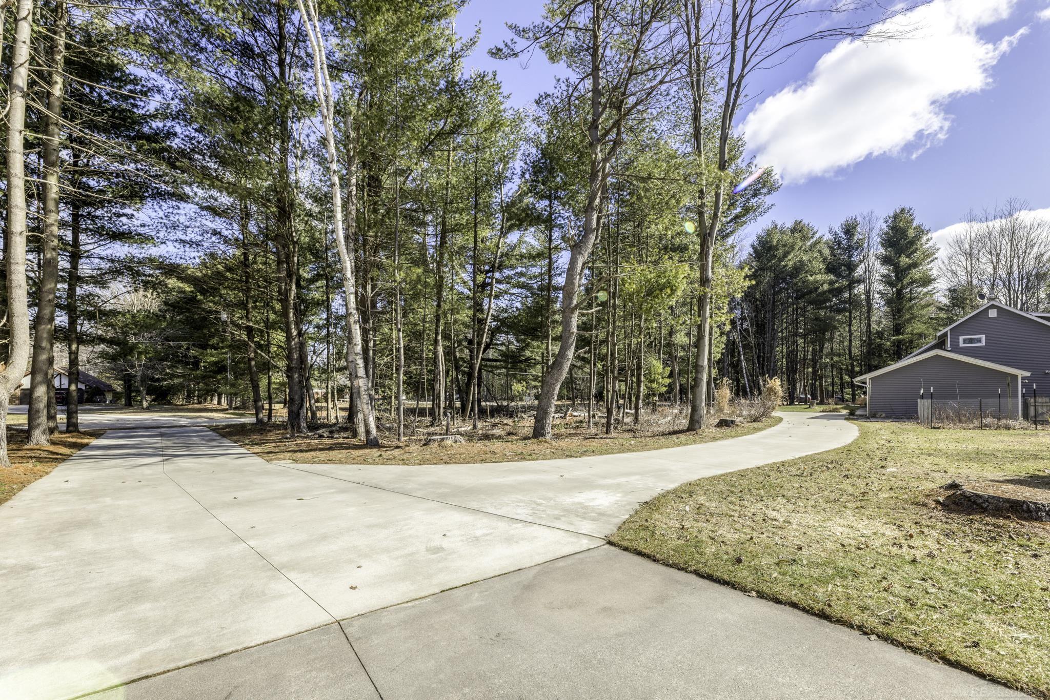 7142 Aitken Road