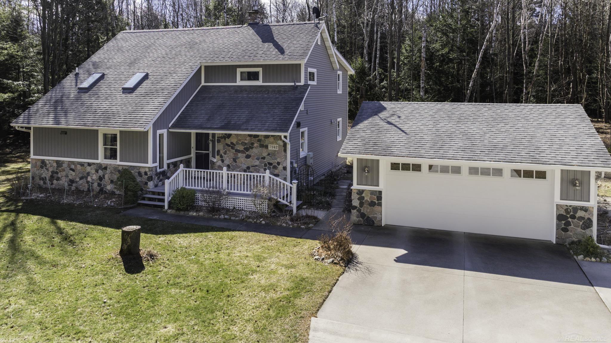 7142 Aitken Road