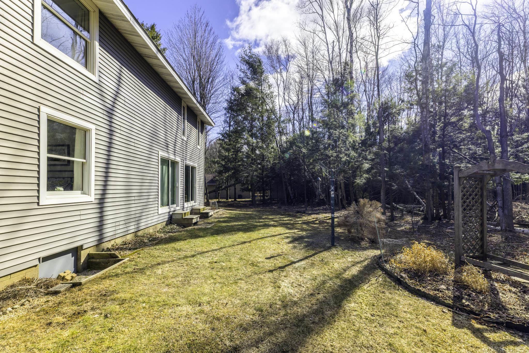 7142 Aitken Road