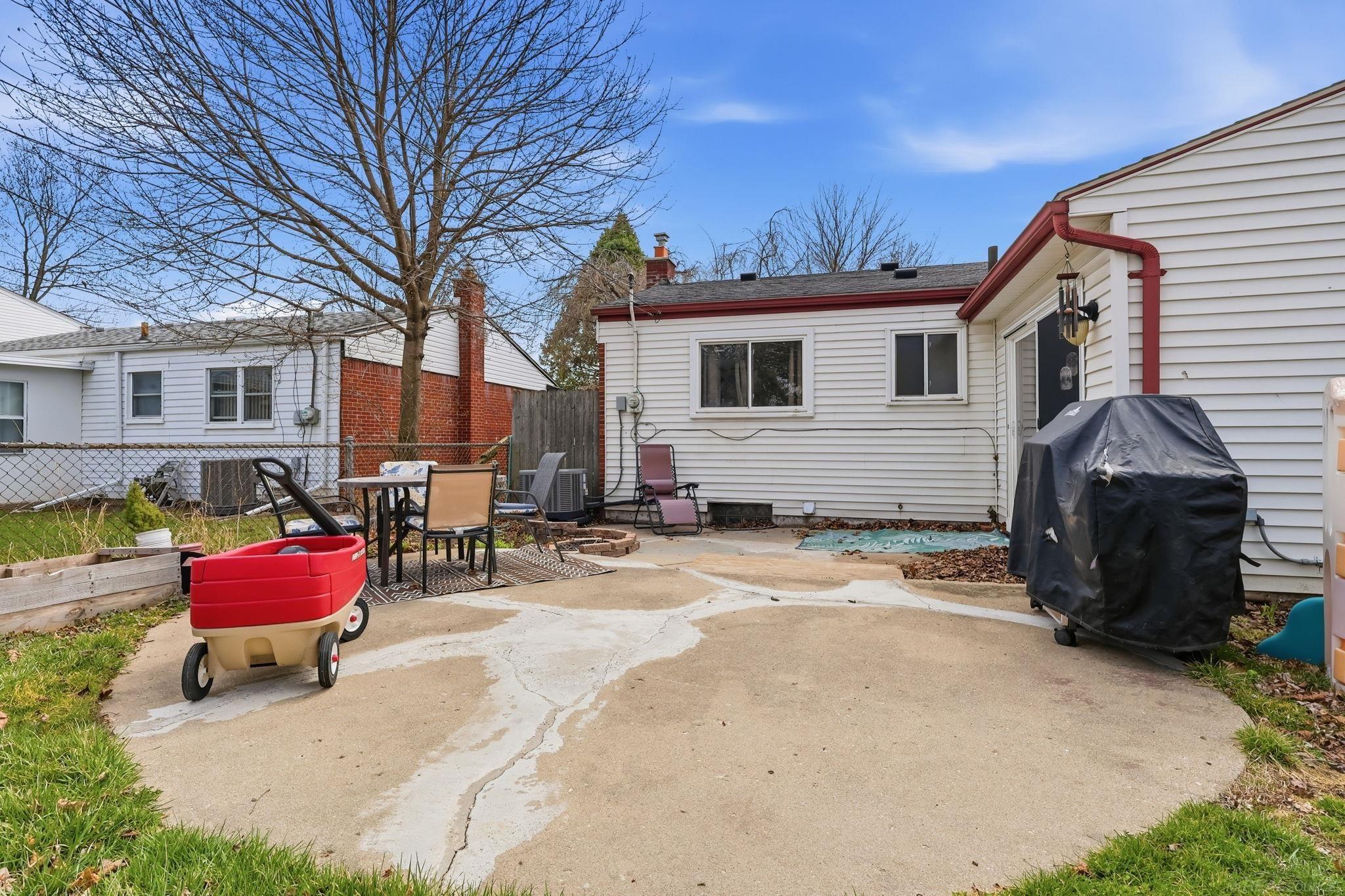 12821 Whitfield Drive