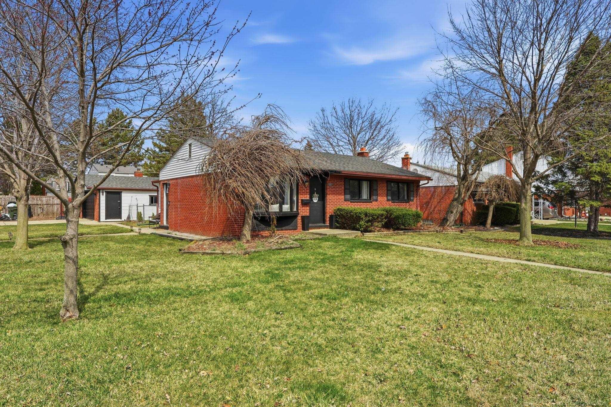 12821 Whitfield Drive