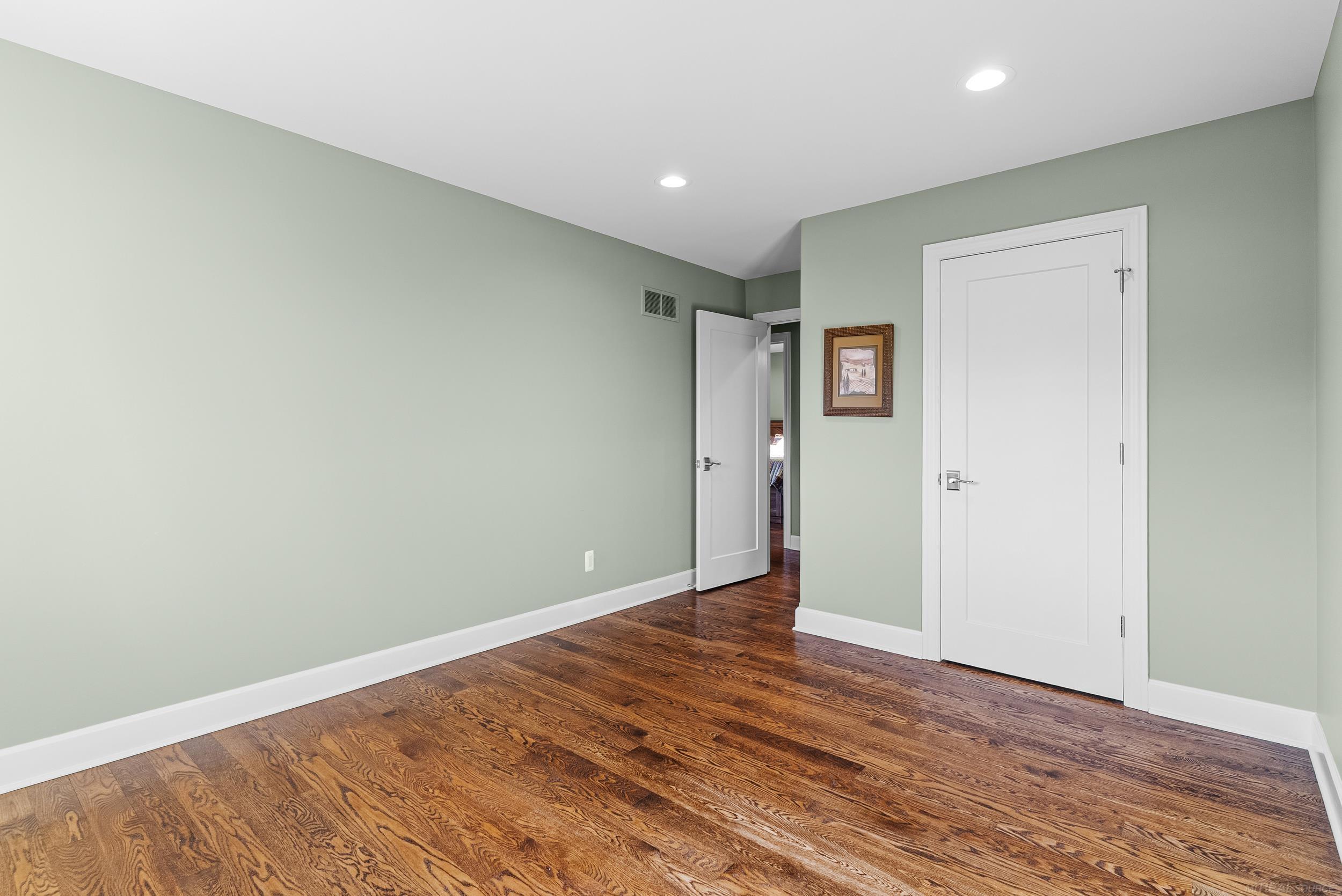 5833 Westwood Drive