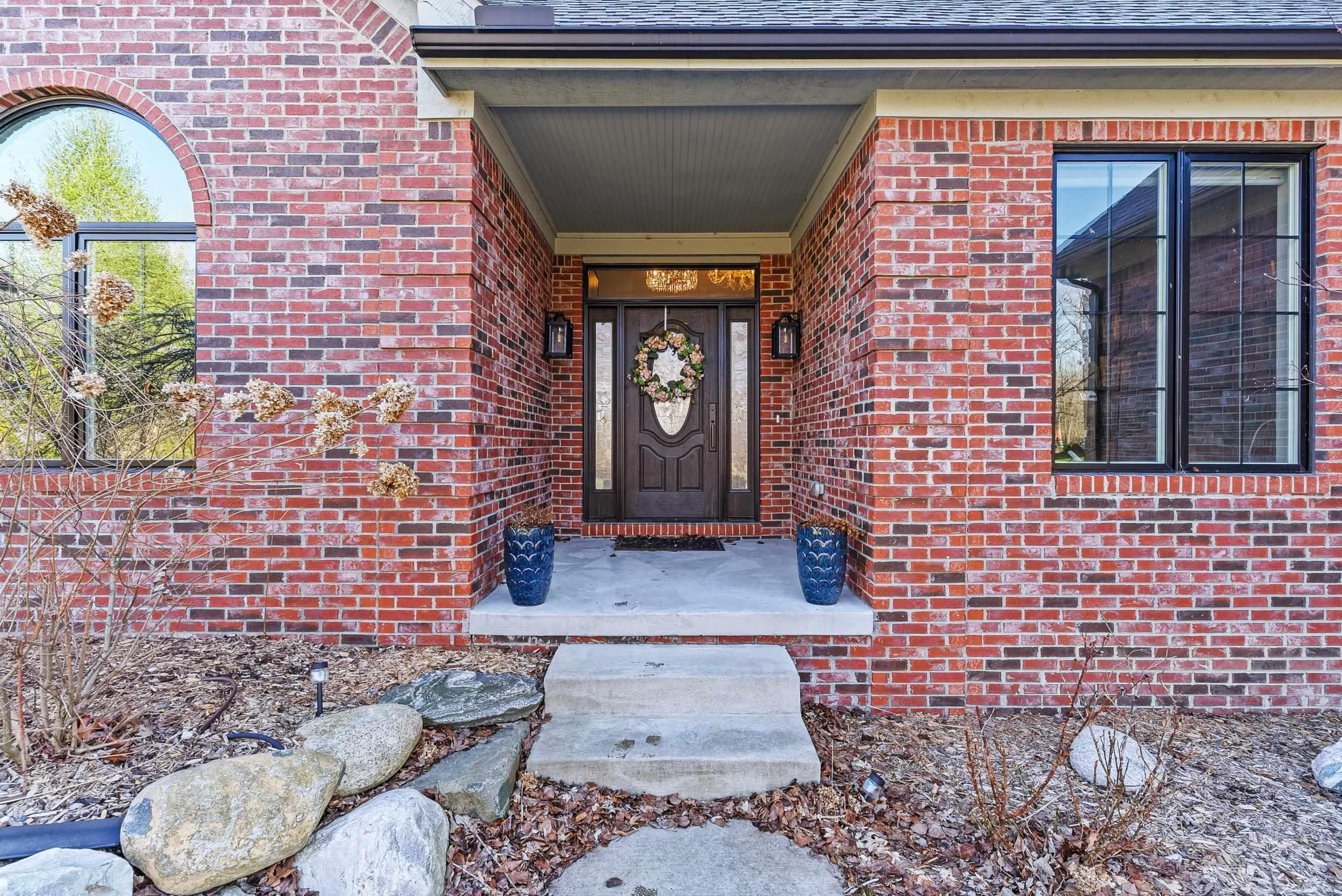 5833 Westwood Drive