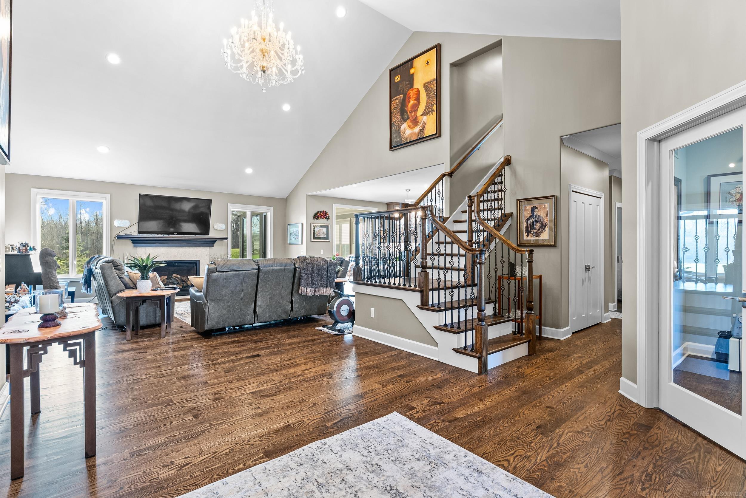 5833 Westwood Drive