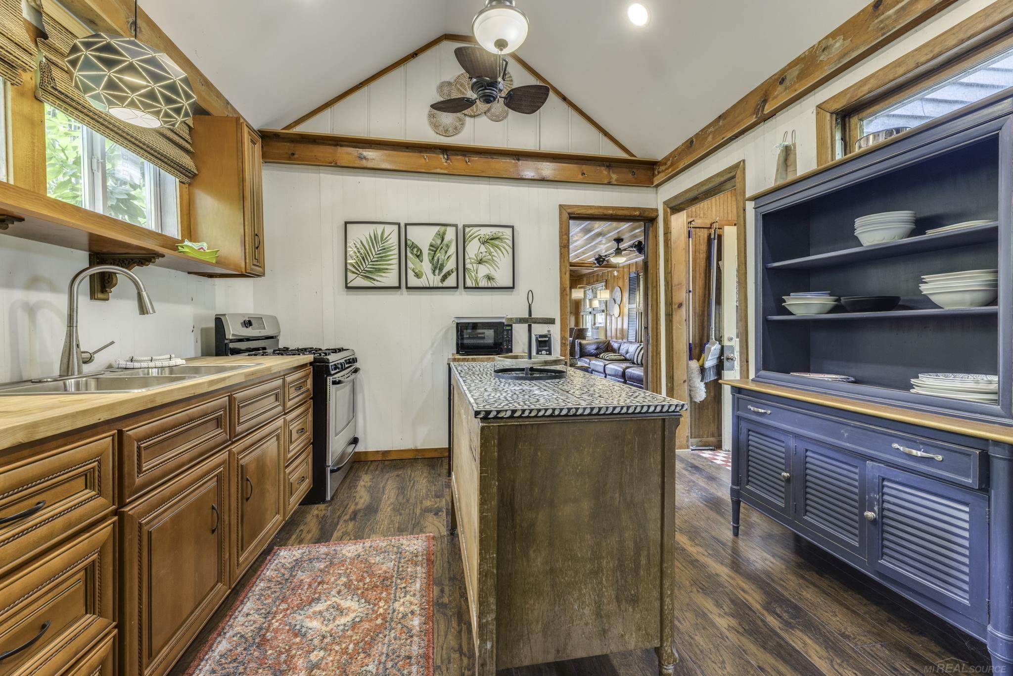 7403 Woodside Road