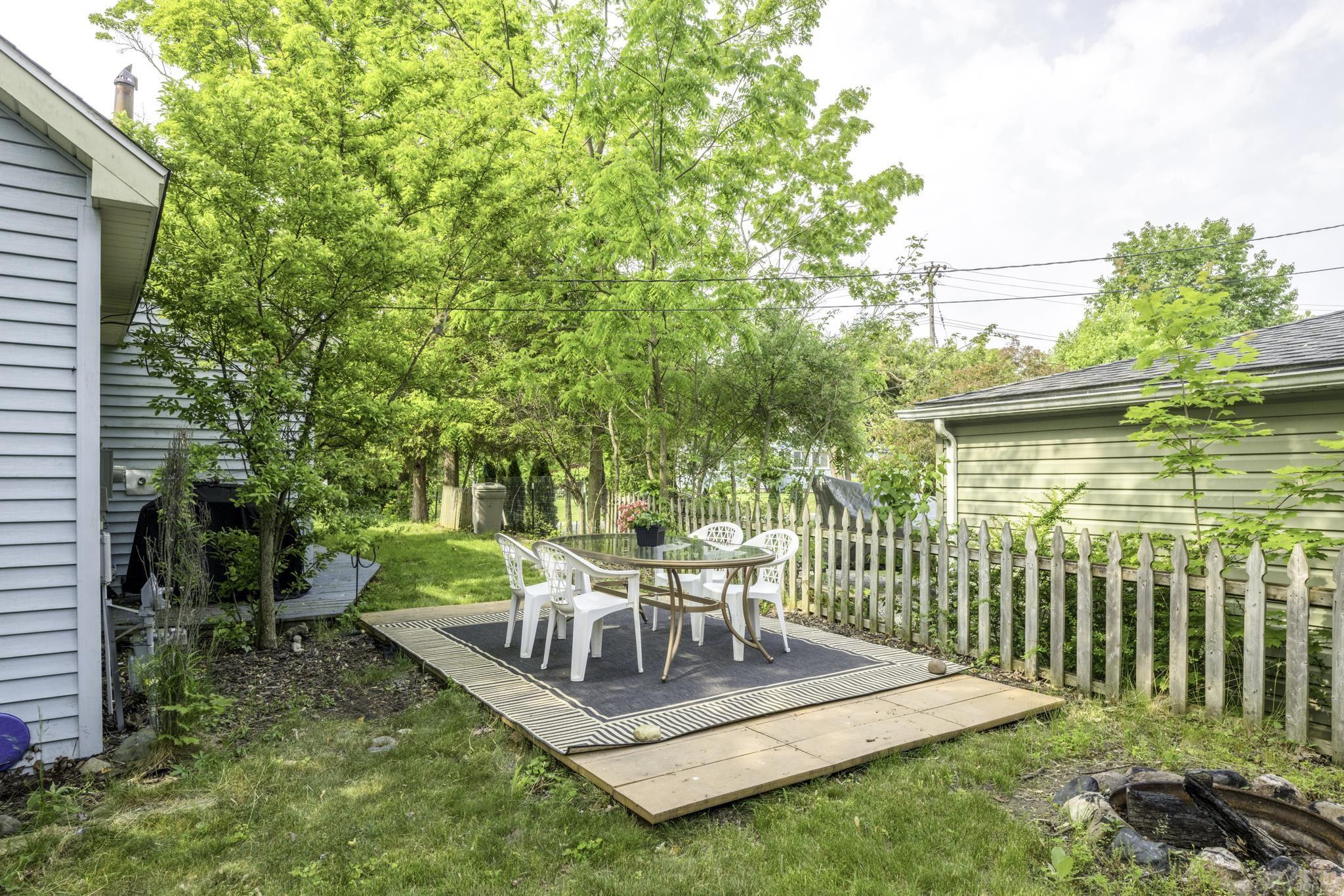 7403 Woodside Road