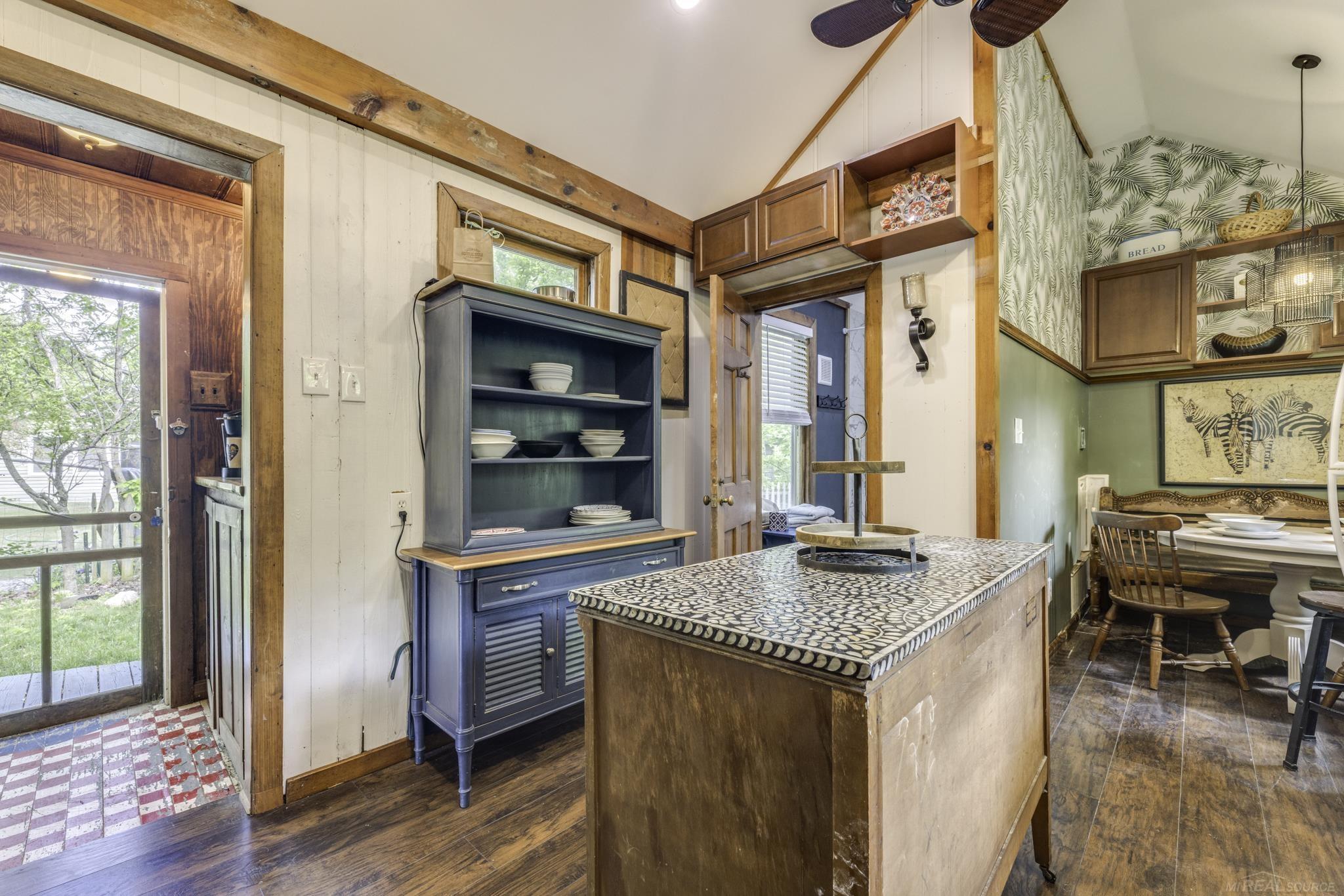7403 Woodside Road