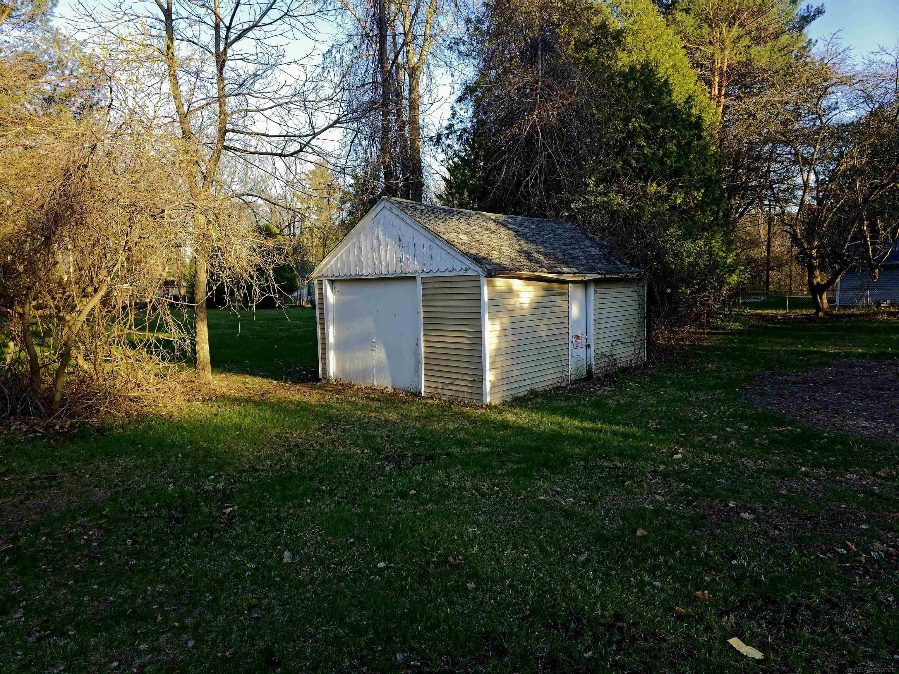 7333 Hawthorne Road