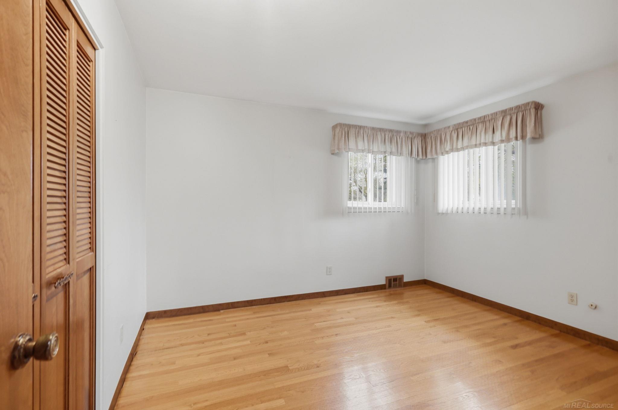 54895 Starlite Drive