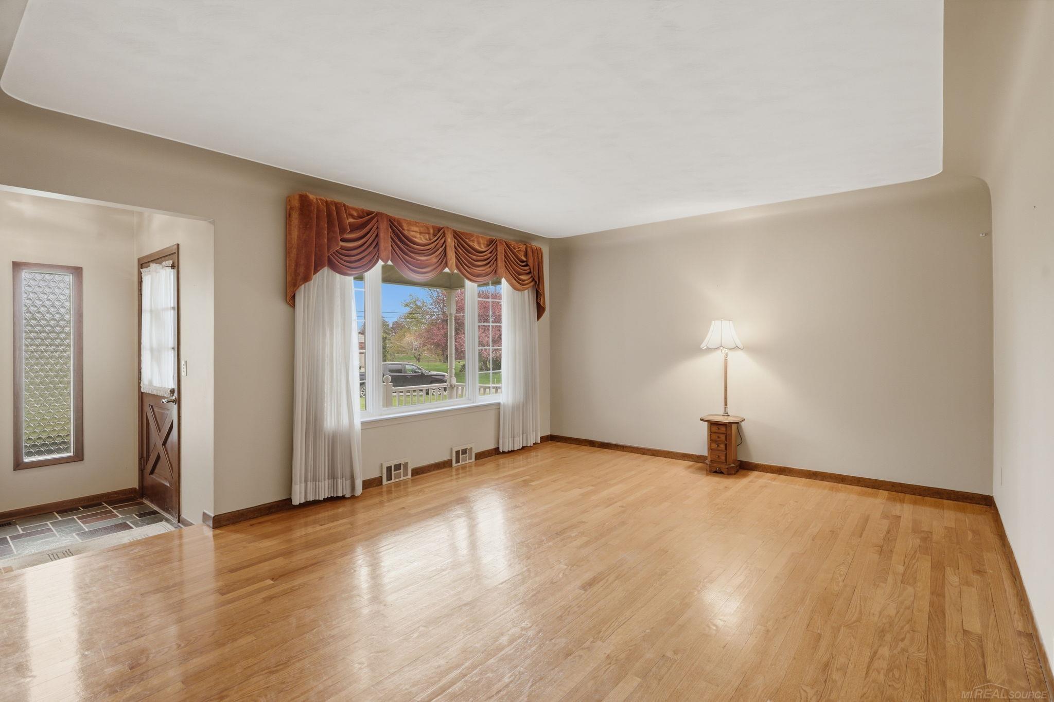 54895 Starlite Drive