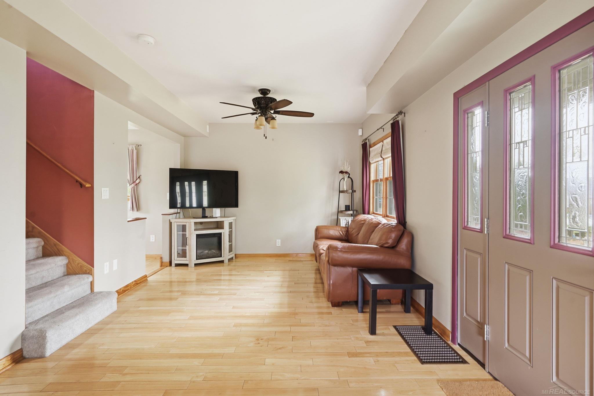 112 S Winding Drive