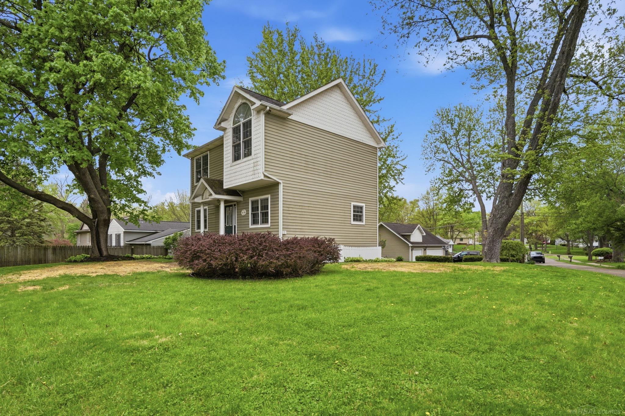 112 S Winding Drive