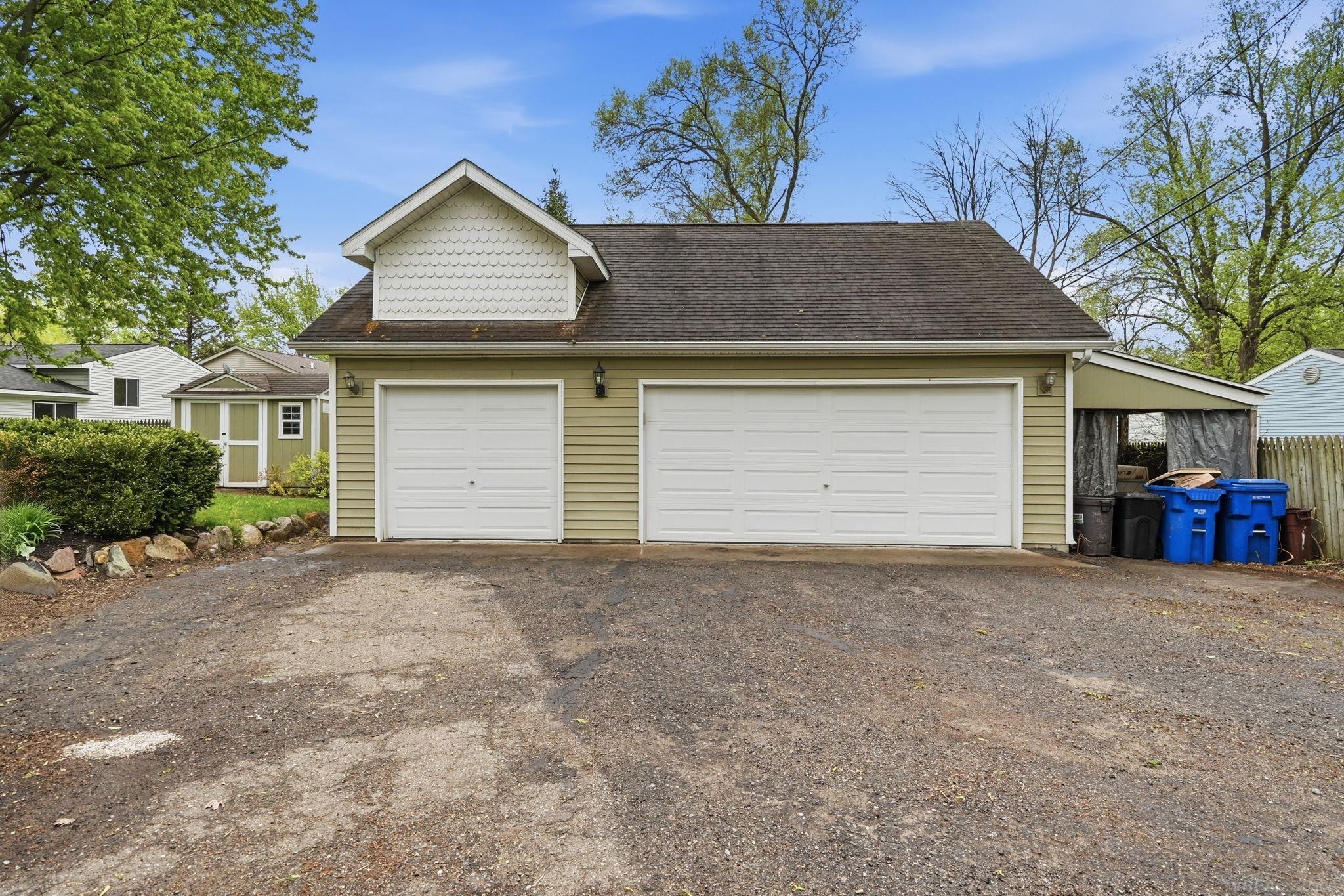 112 S Winding Drive