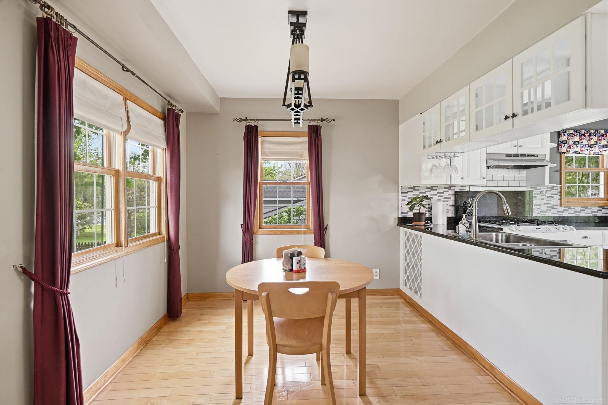 112 S Winding Drive