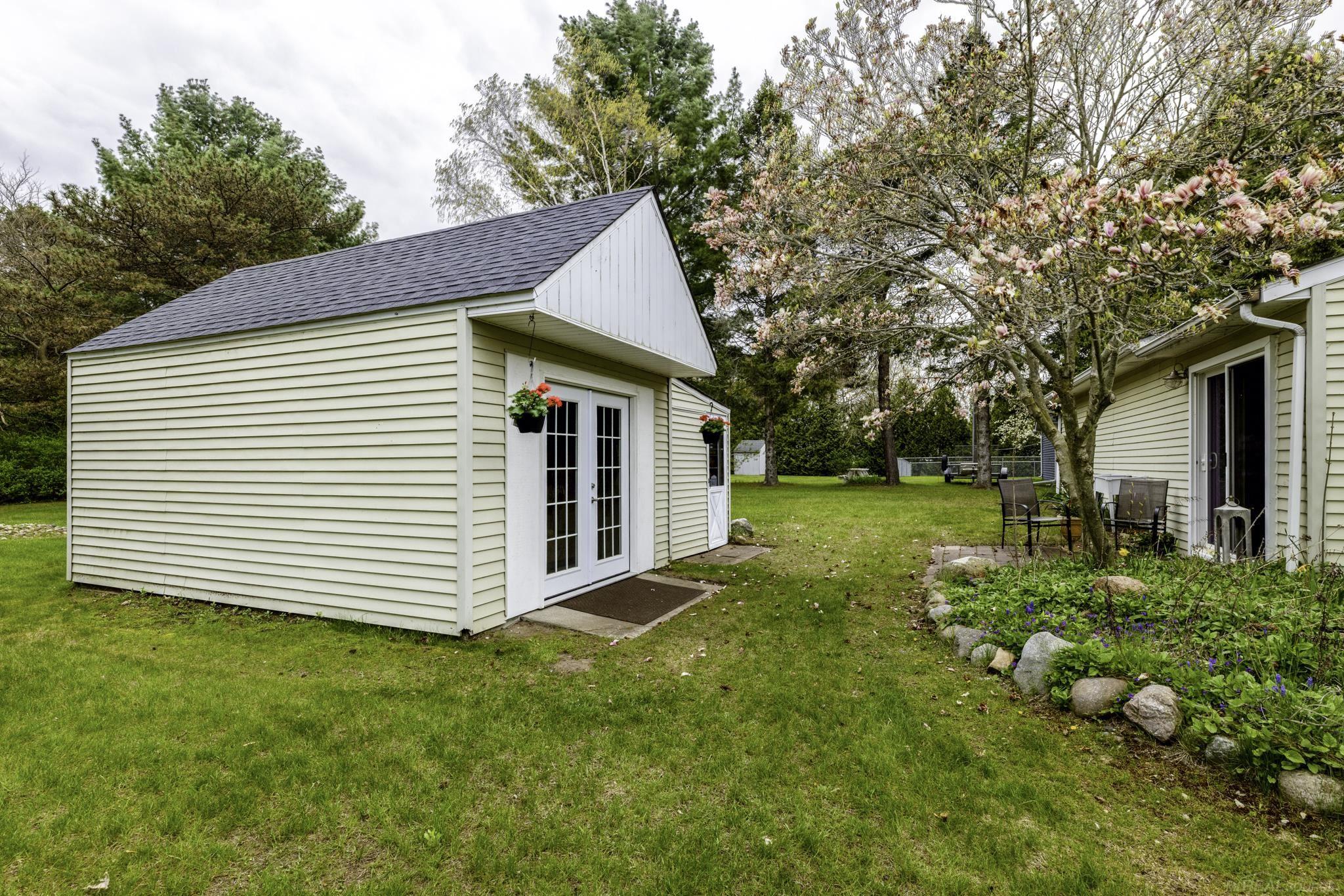 7672 Schroeder Road