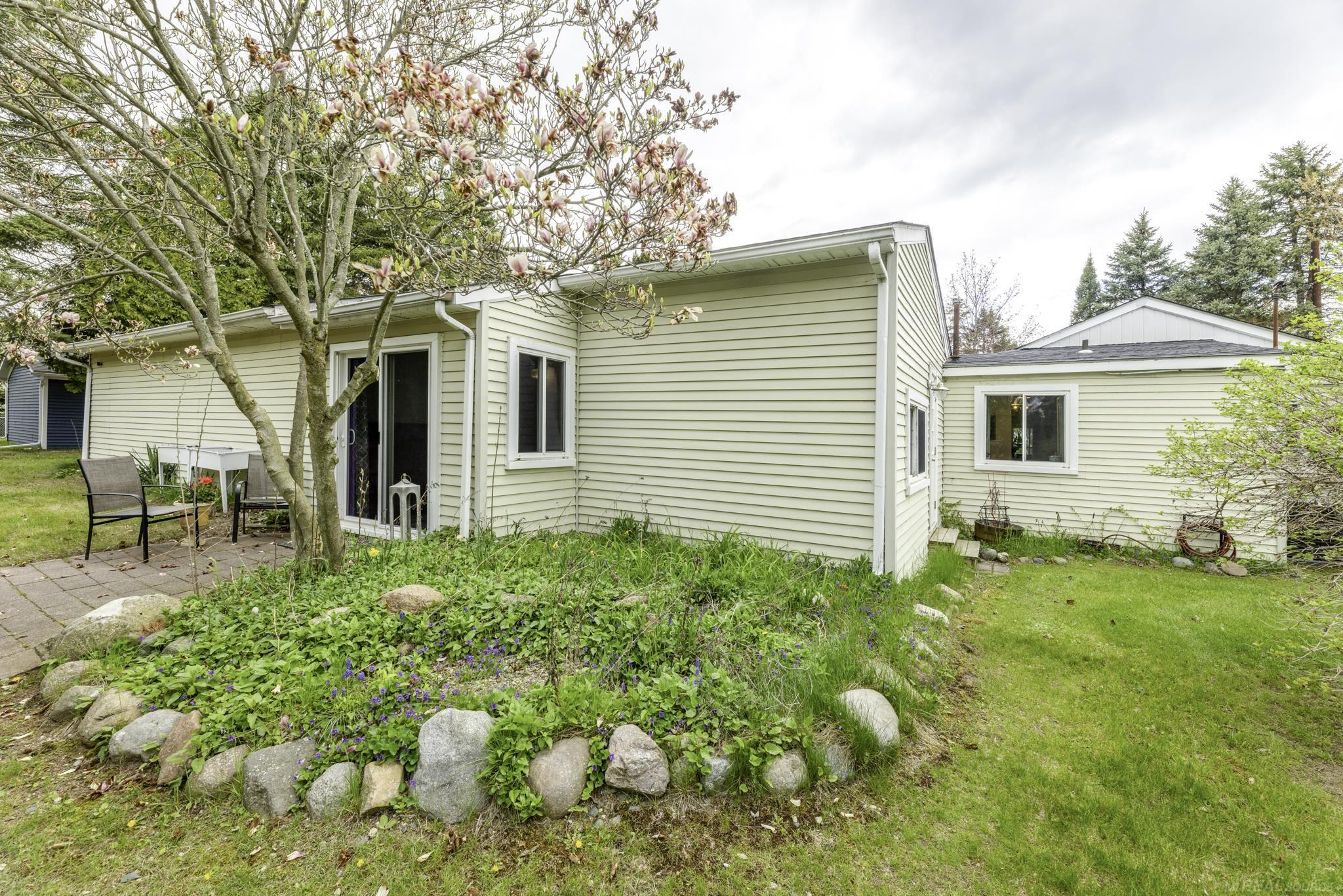 7672 Schroeder Road