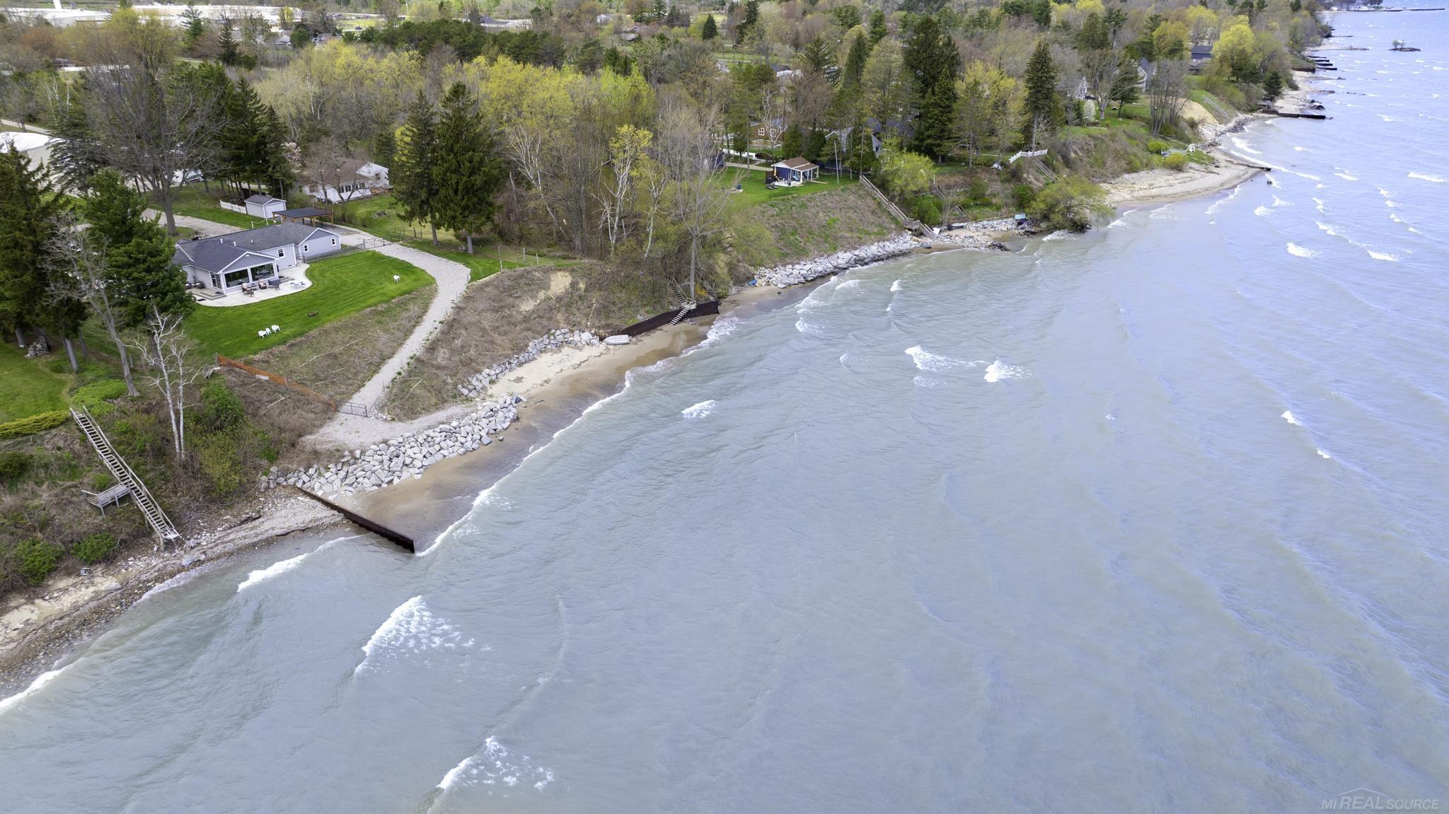 6655 Lakeshore Road