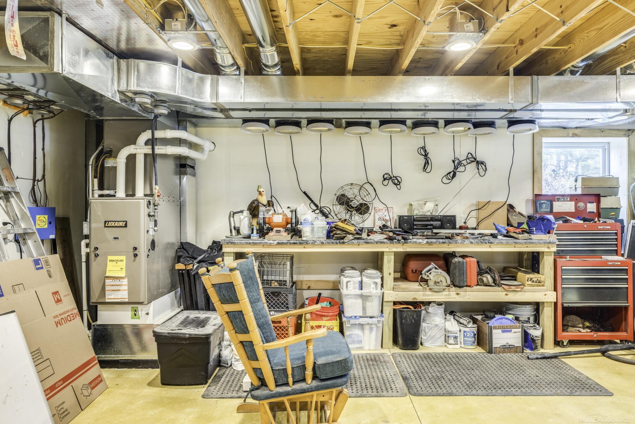 6655 Lakeshore Road