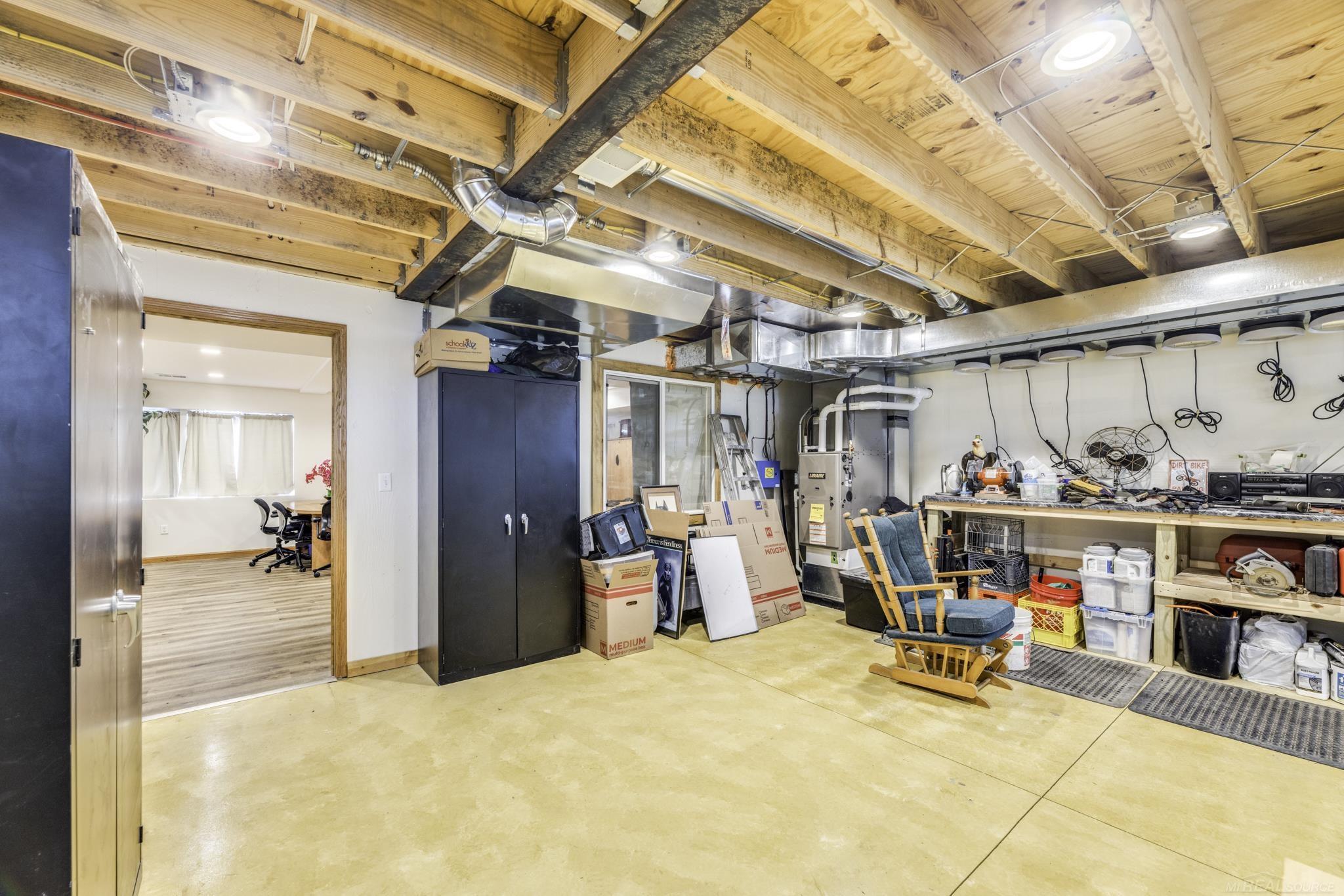 6655 Lakeshore Road