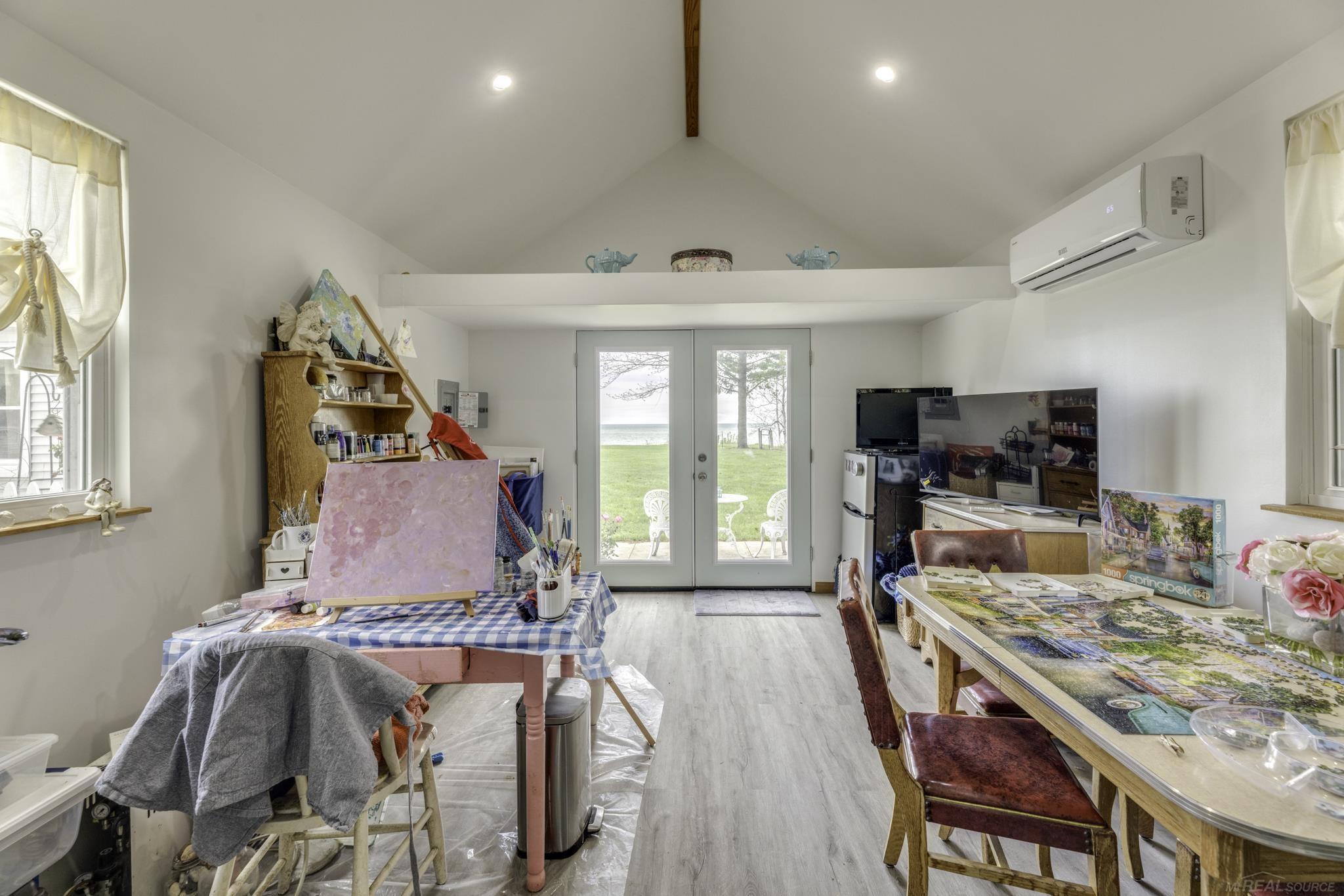 6655 Lakeshore Road