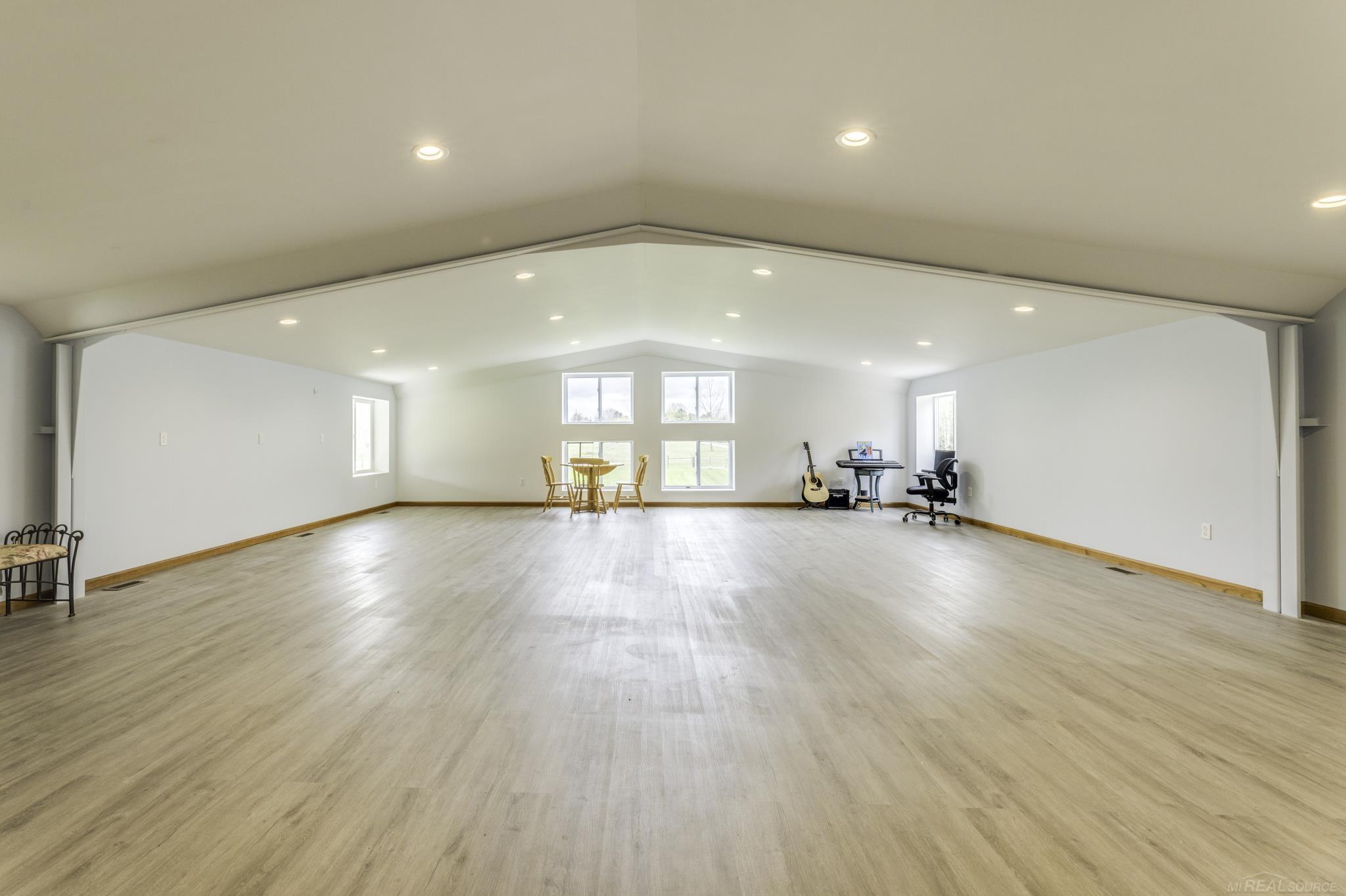 6655 Lakeshore Road