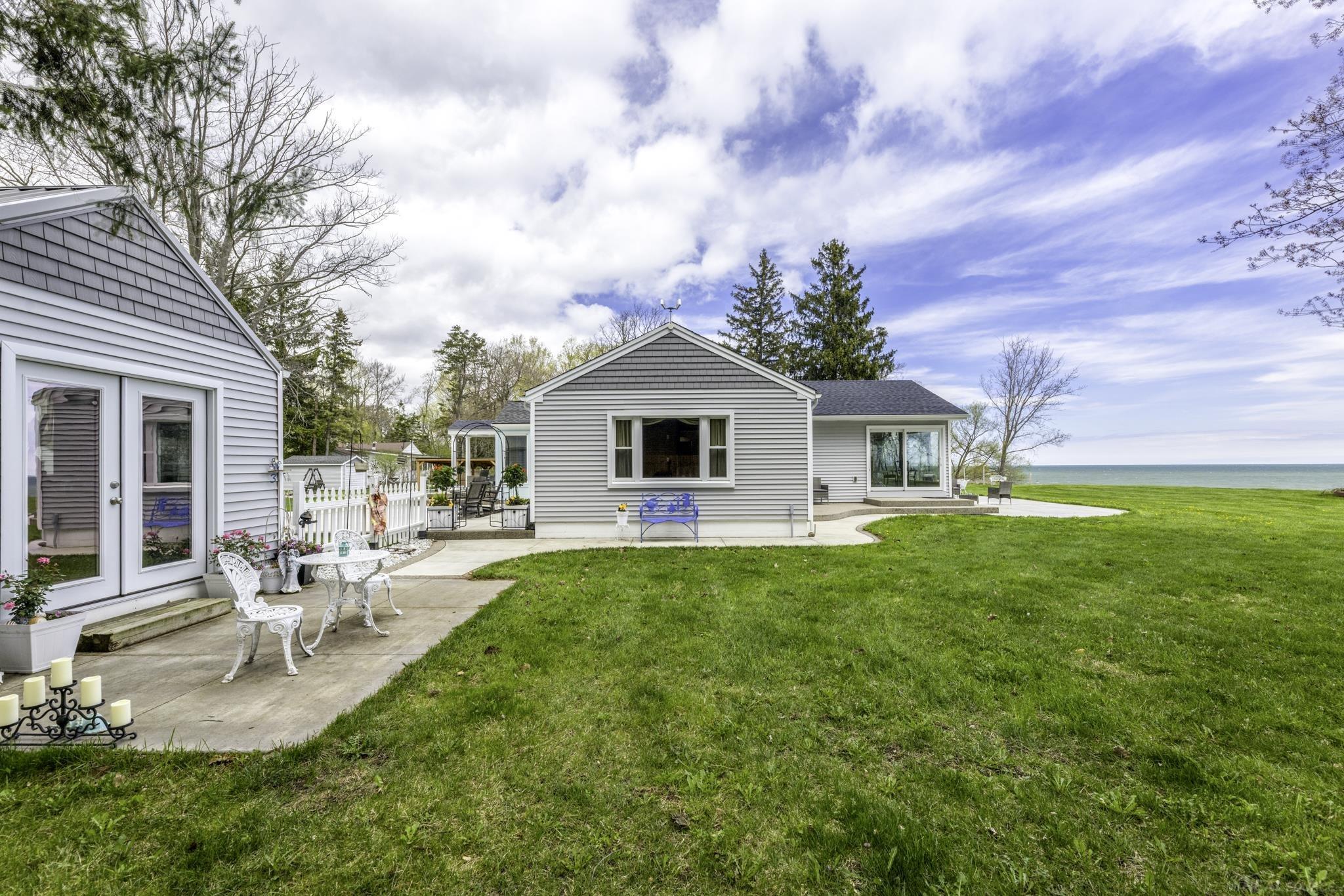 6655 Lakeshore Road