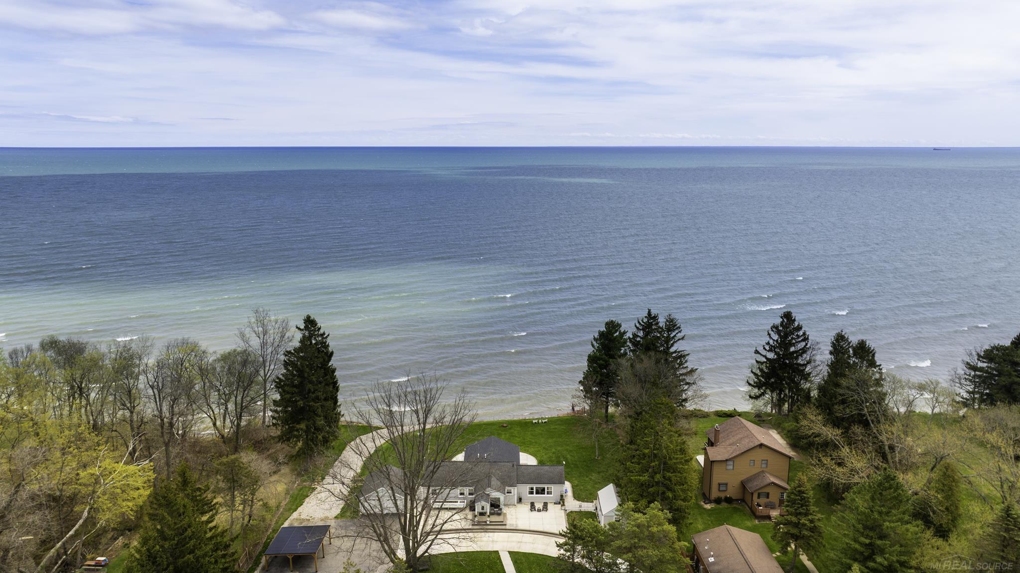 6655 Lakeshore Road