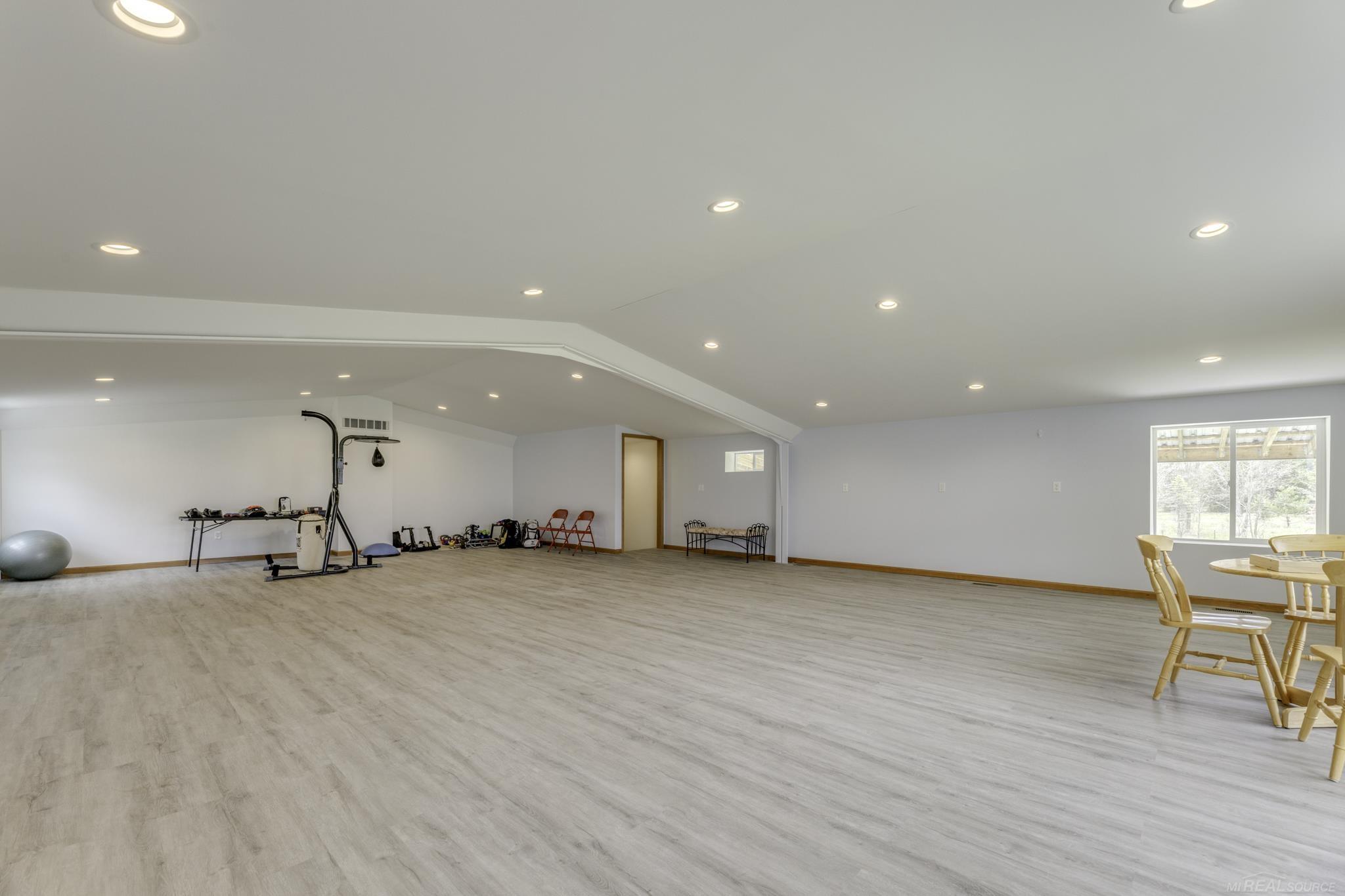 6655 Lakeshore Road