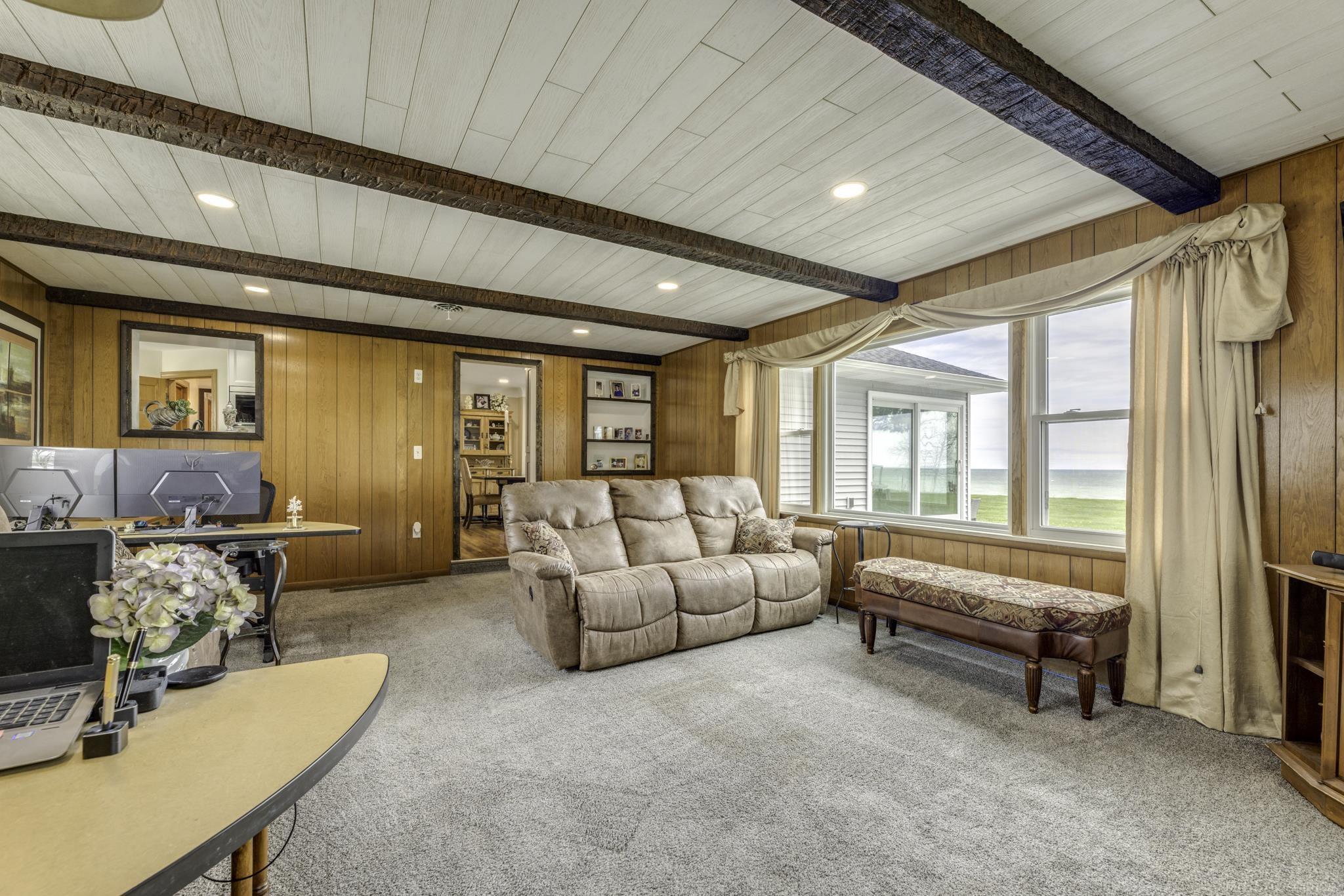 6655 Lakeshore Road