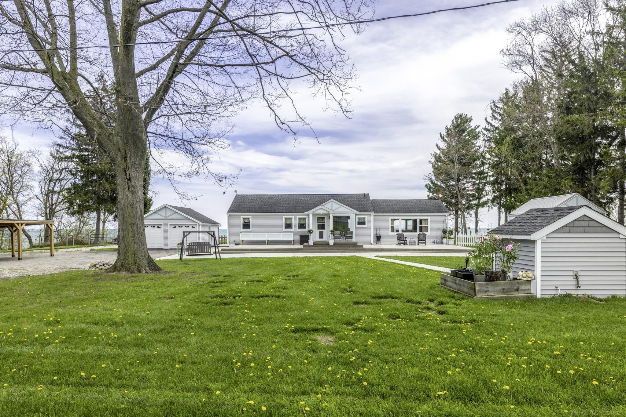 6655 Lakeshore Road