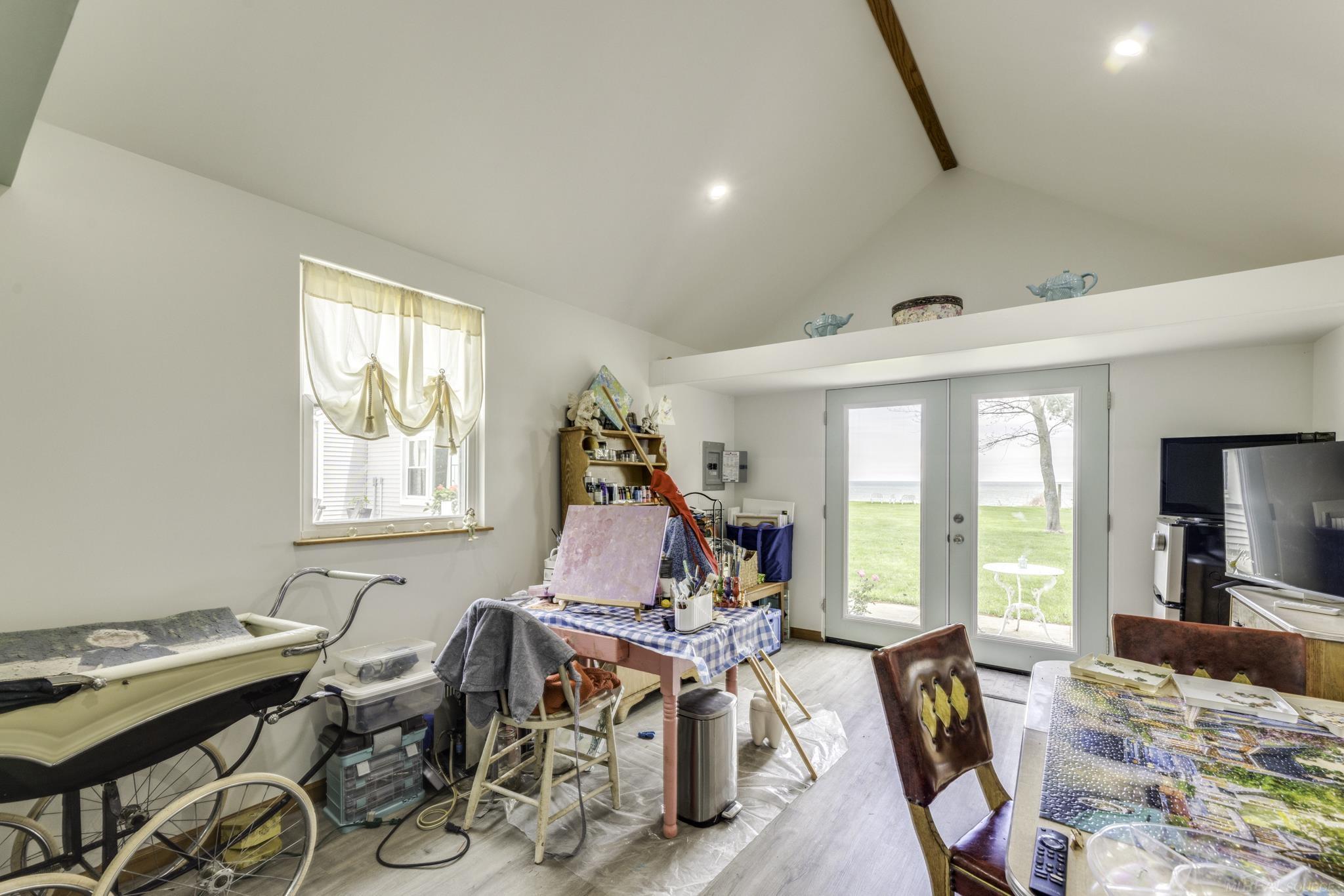 6655 Lakeshore Road