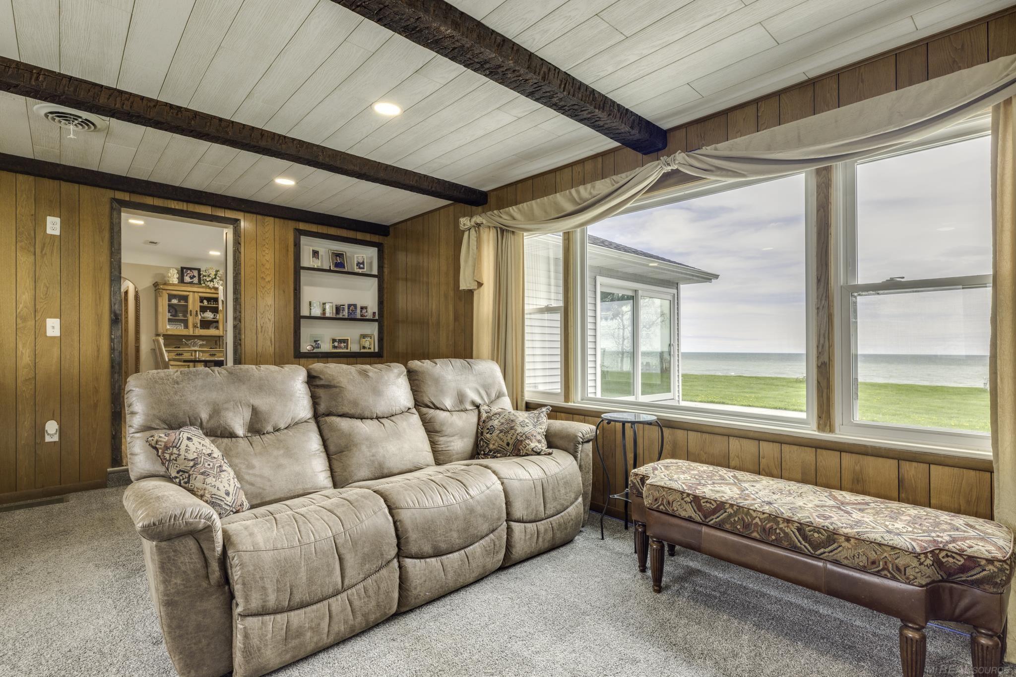 6655 Lakeshore Road