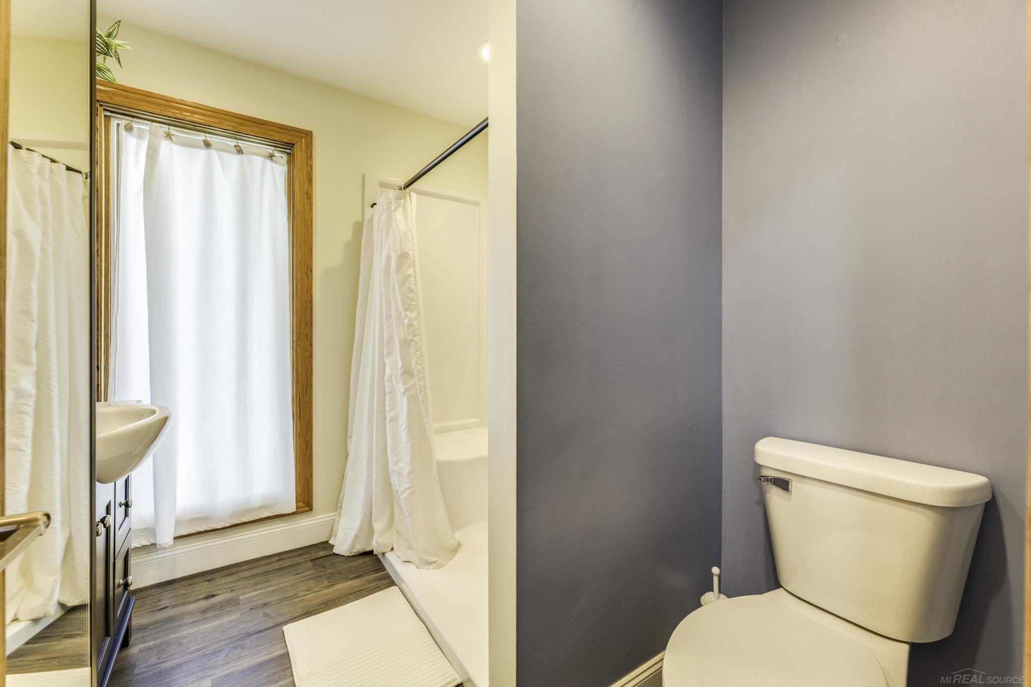 6655 Lakeshore Road