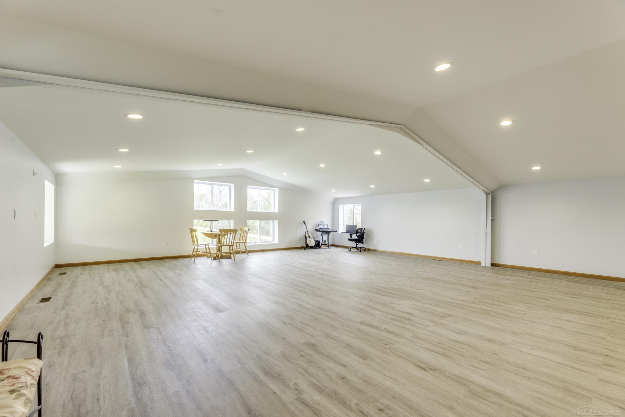 6655 Lakeshore Road