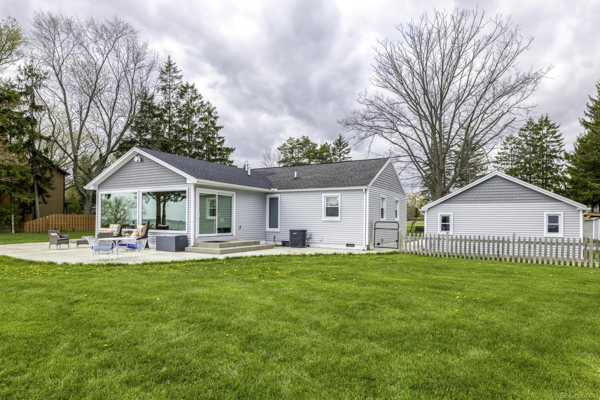 6655 Lakeshore Road